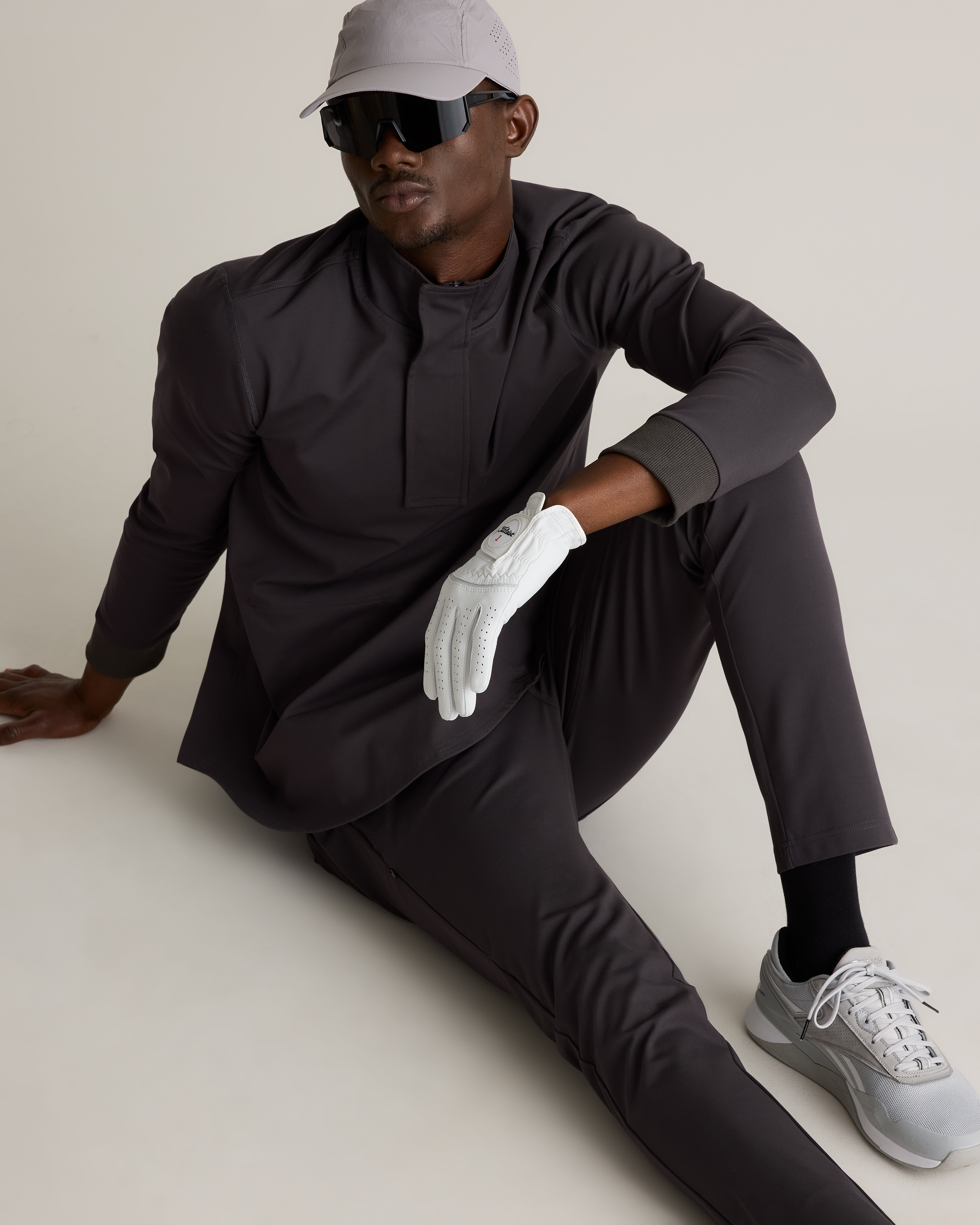 Clubhouse Tapered Golf Pant in Dark Coal