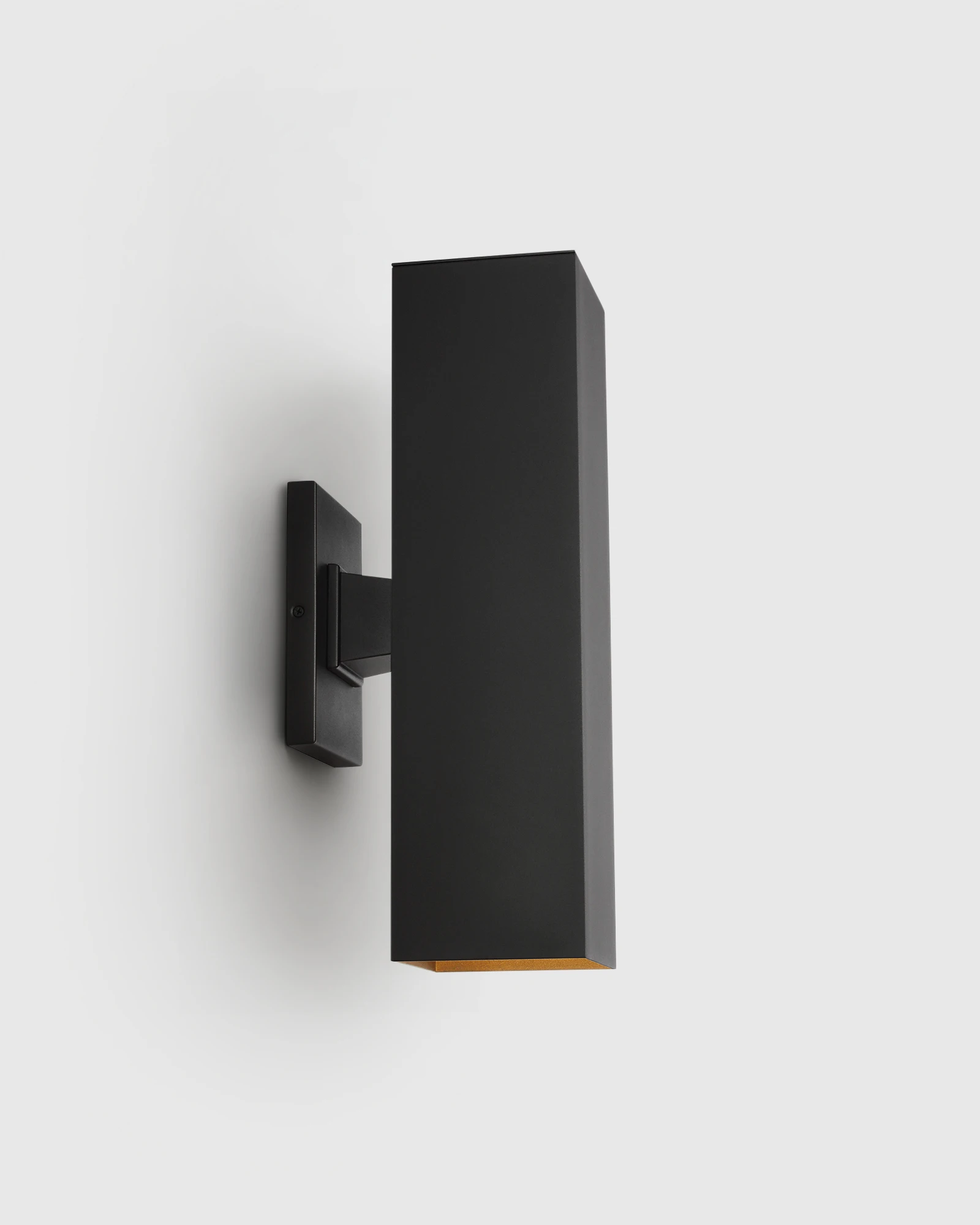 Outdoor Rectangle Wall Sconce in Black