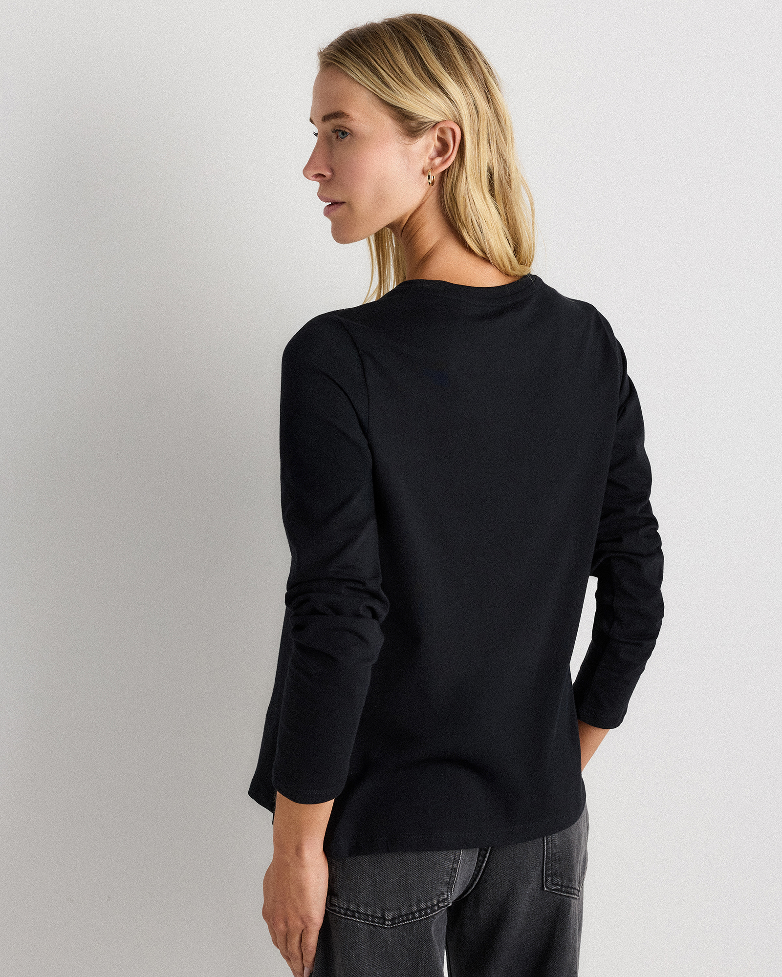 Women's 100% Organic Cotton Long Sleeve Swing Tee in True Black