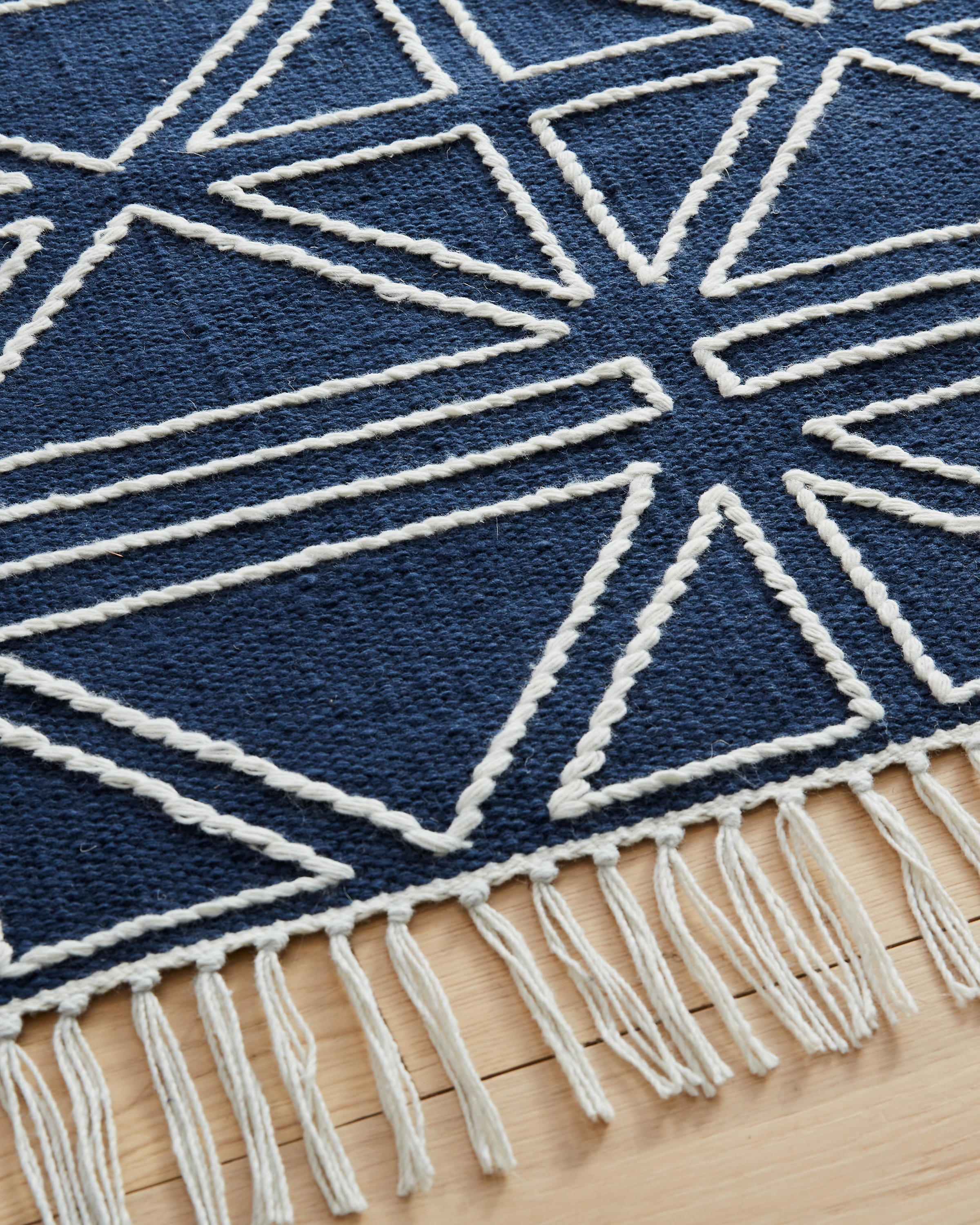 Peri Recycled Performance Rug - Thumbnail 3