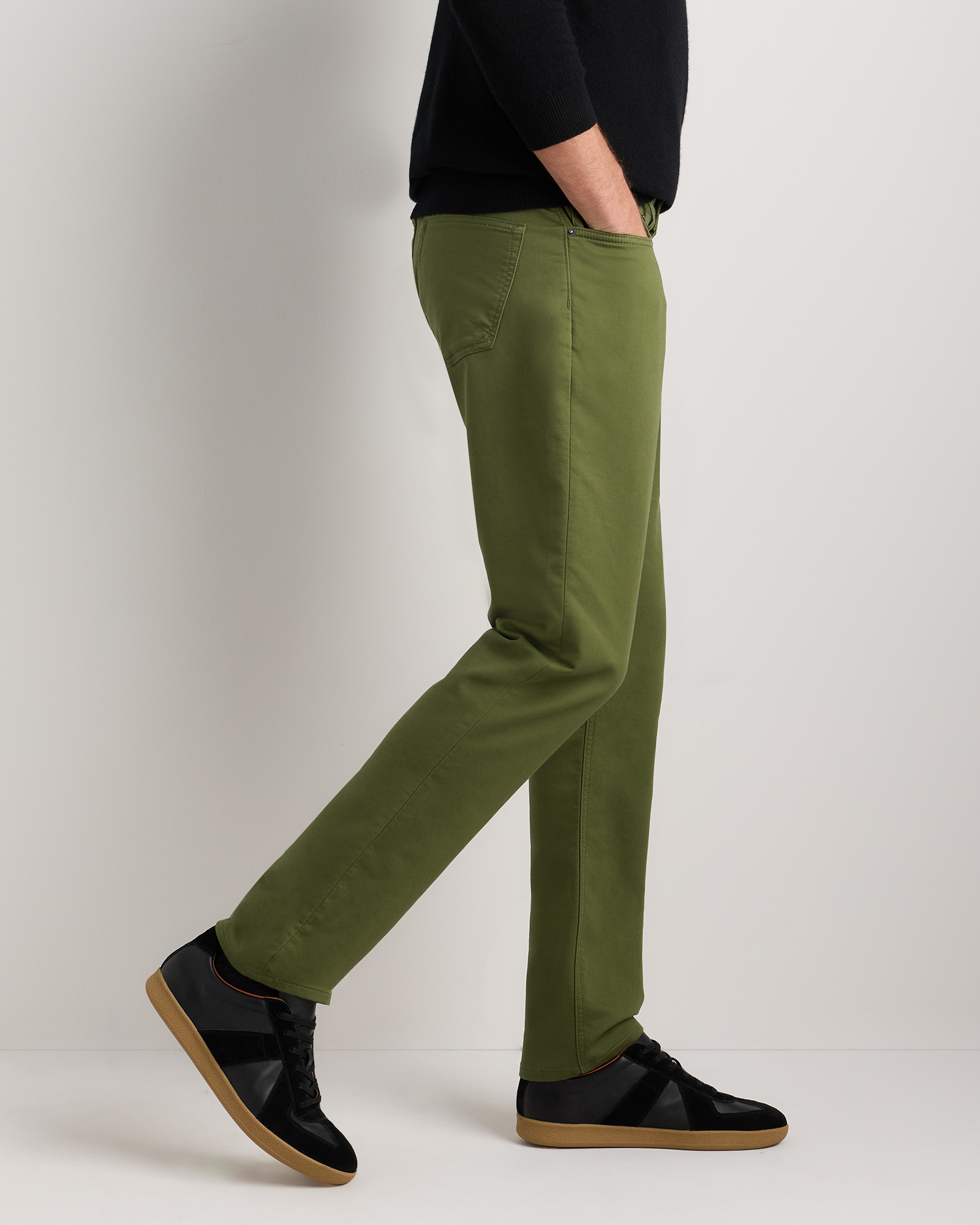 Men's Comfort Stretch Traveler 5-Pocket Pants - Tapered Fit in Chive