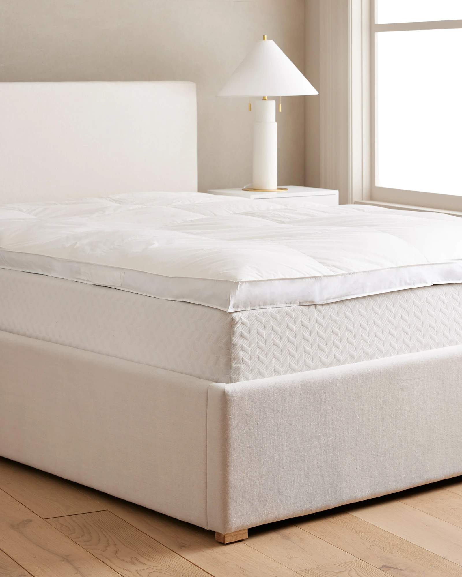Luxe Downtop Featherbed Mattress Topper