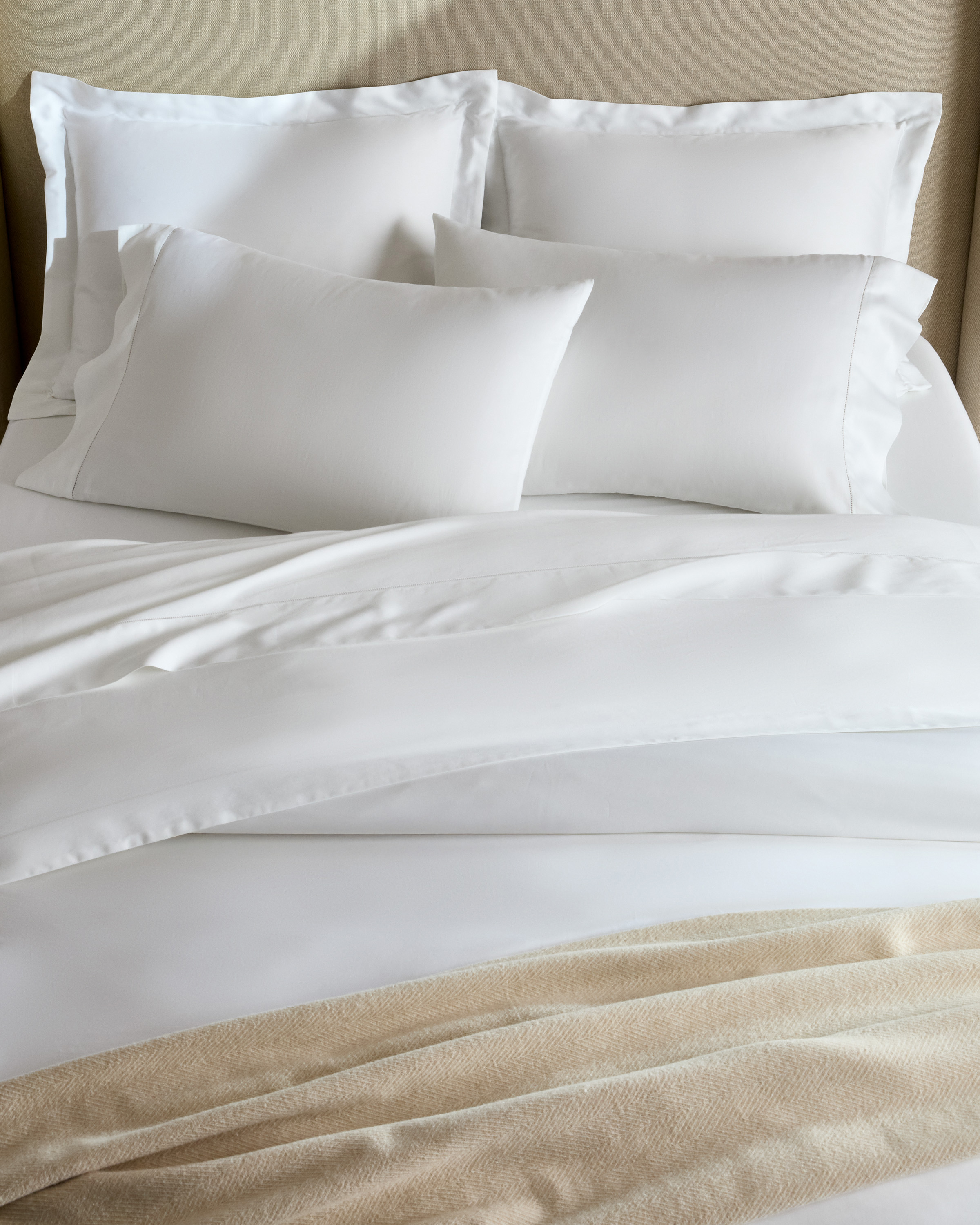 White Signature Giza Cotton Sateen Pillowcase Set