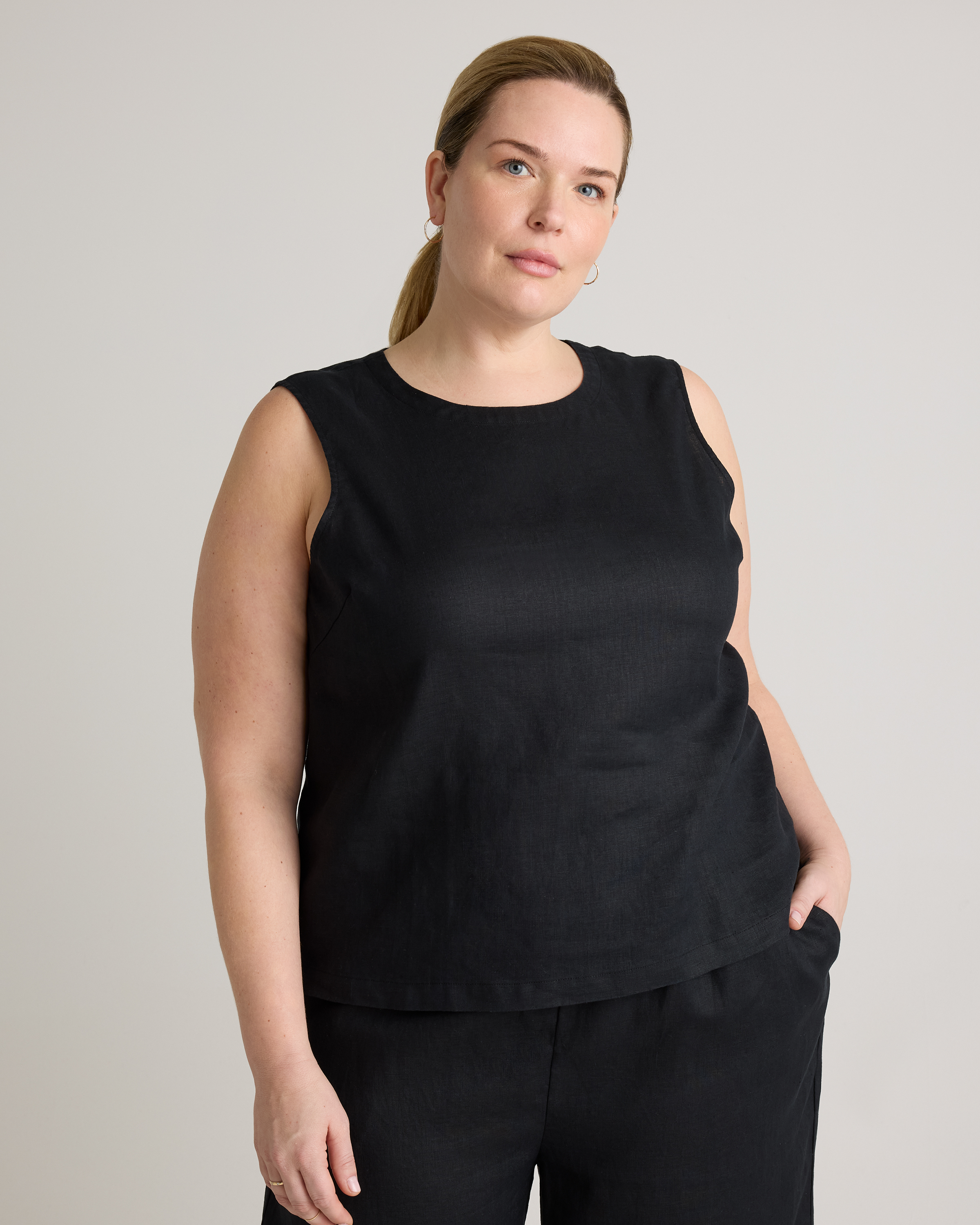 100% European Linen Tank - Plus Size in Black