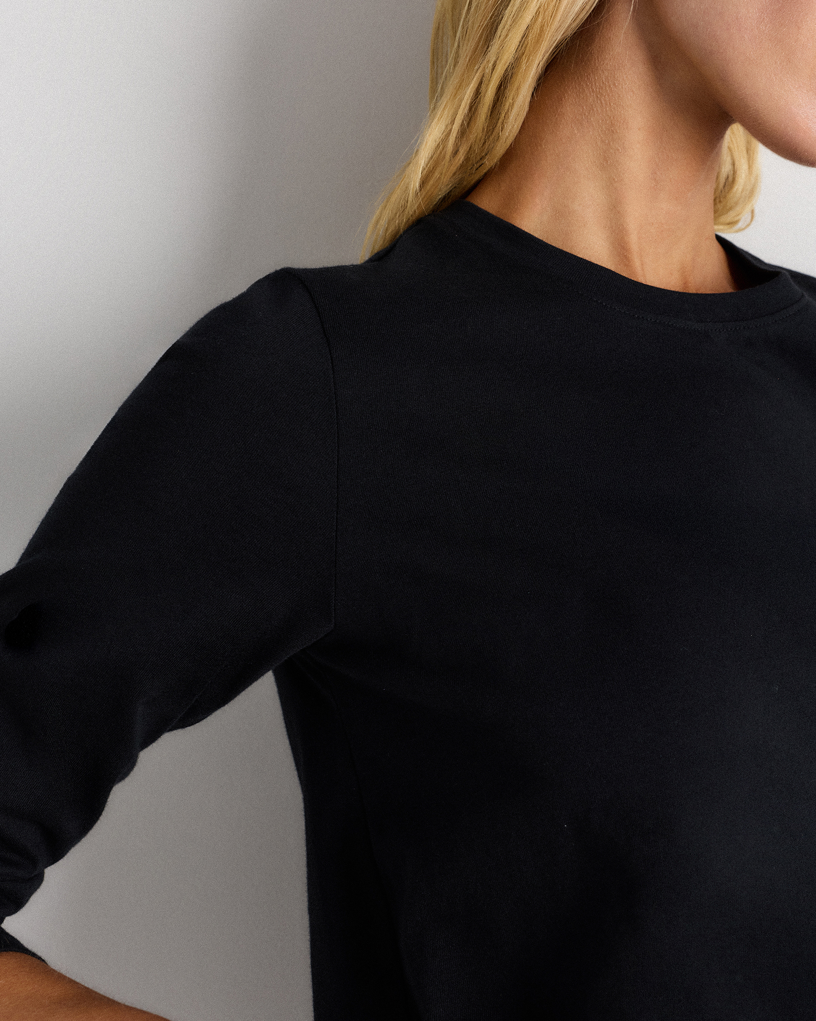 Women's 100% Organic Cotton Long Sleeve Swing Tee in True Black