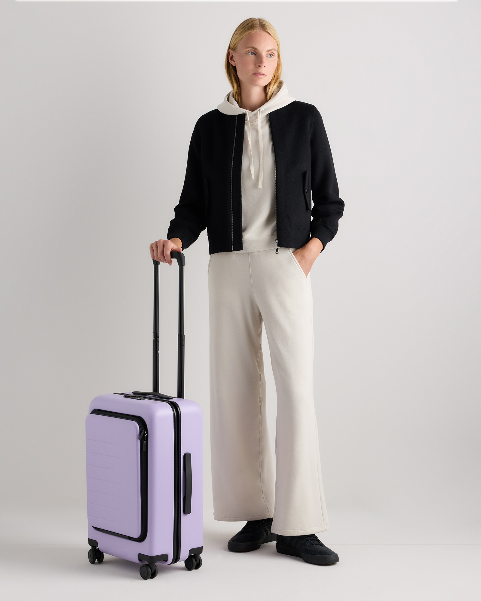 Quince Carry-On Suitcase - Thumbnail 3