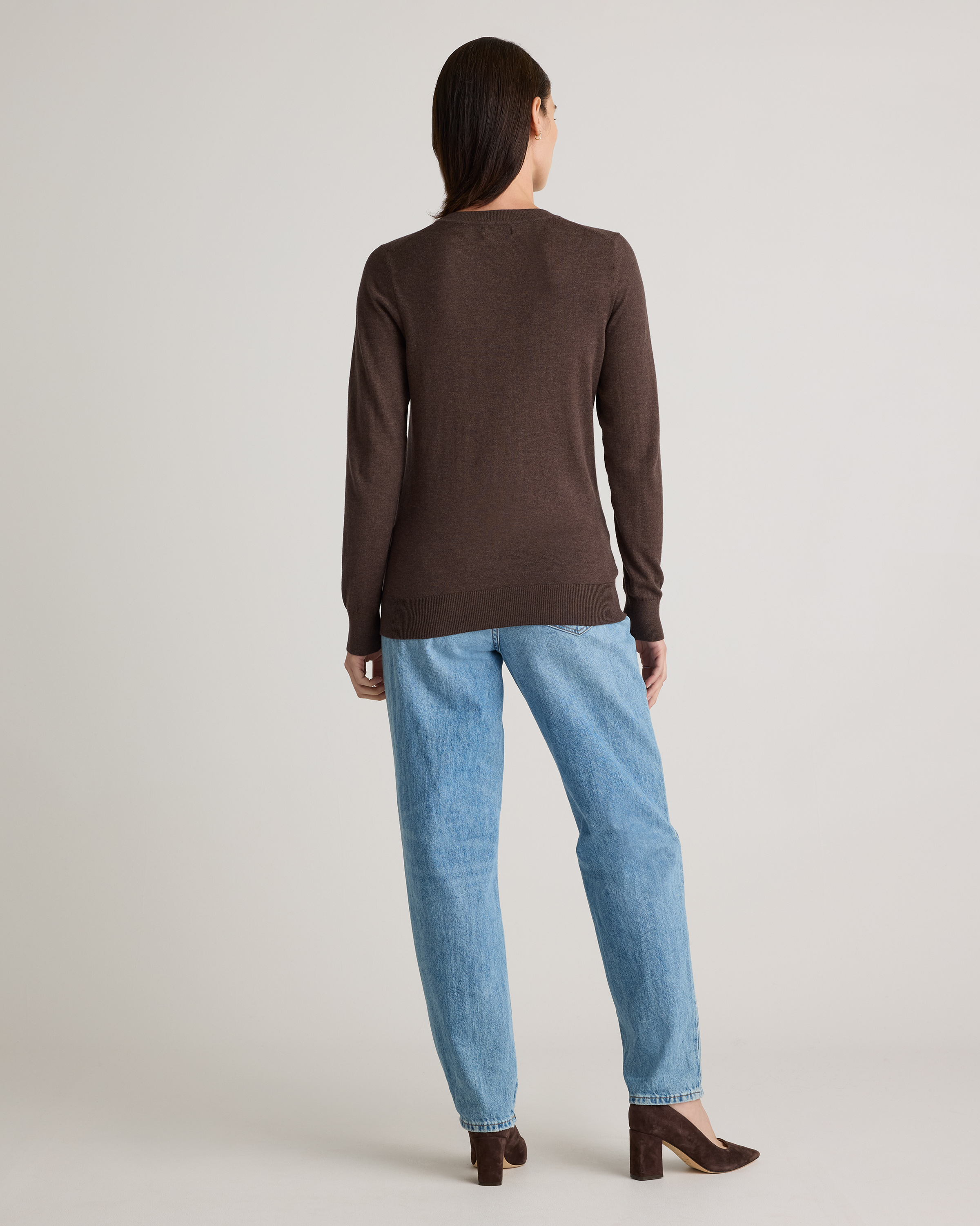新品 W/Si/Ca 18G V Neck Knit HEATHER MOCHA Vail V-Neck Sweater - Mocha Heather – Beach & Beverly