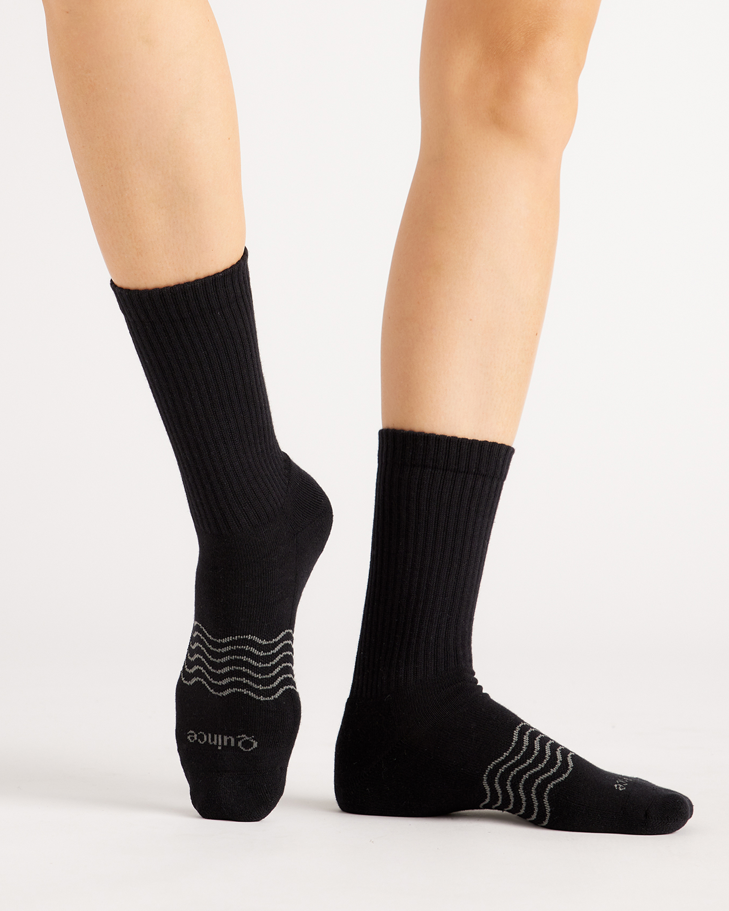 W BLACK SOCKS 02311-cropped