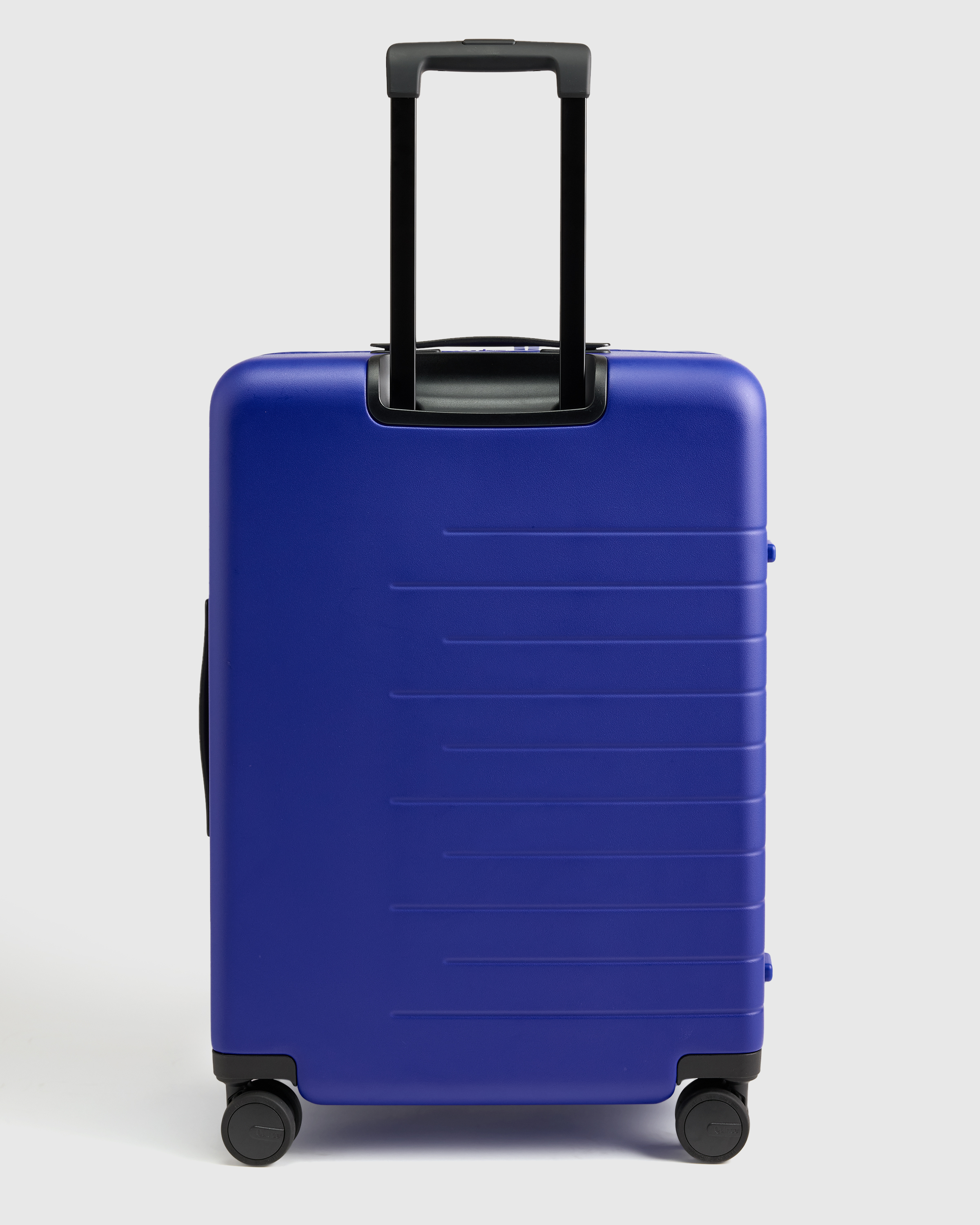 Medium Check-In Suitcase in Coastal Cobalt