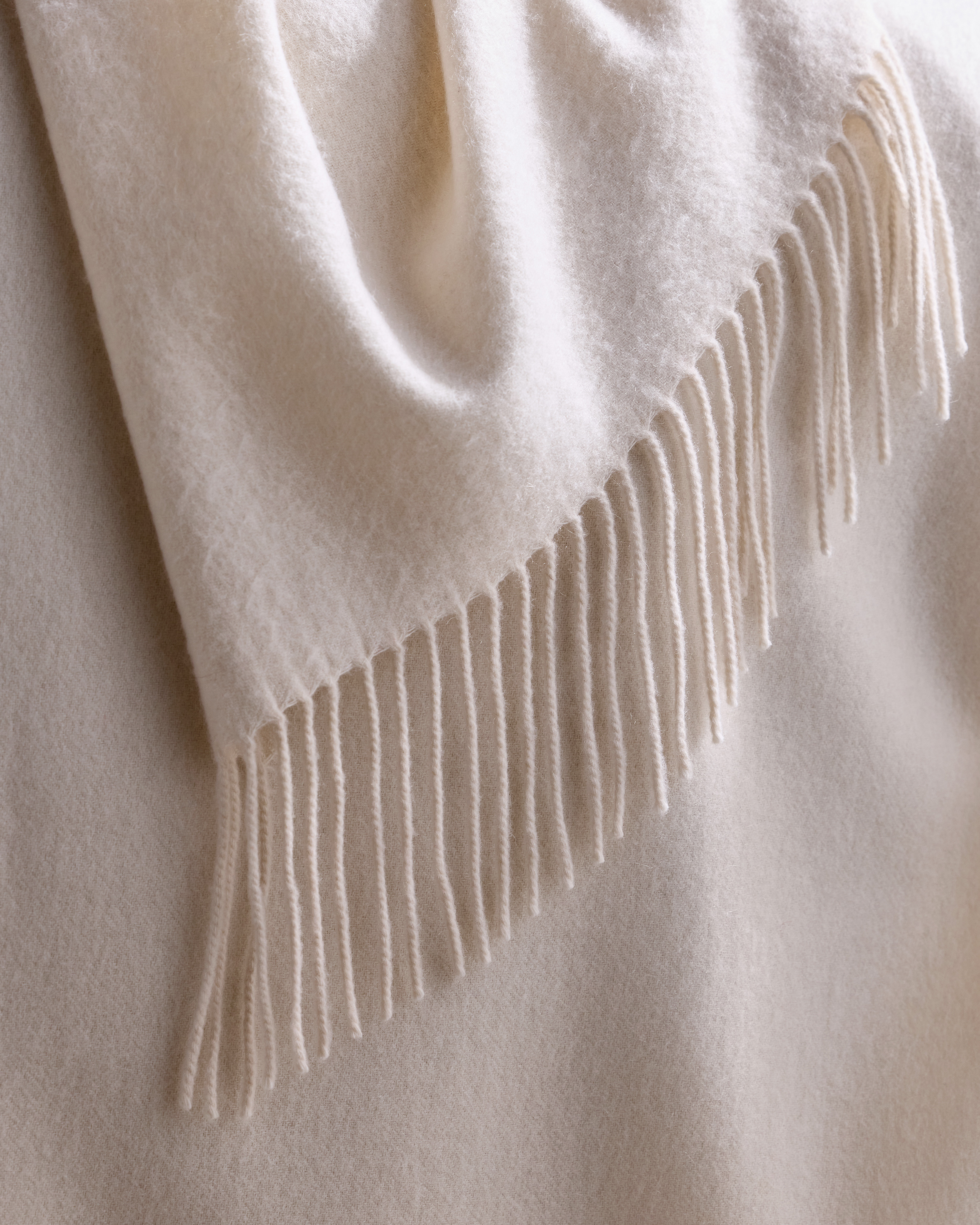 Mongolian Cashmere Throw - Ivory