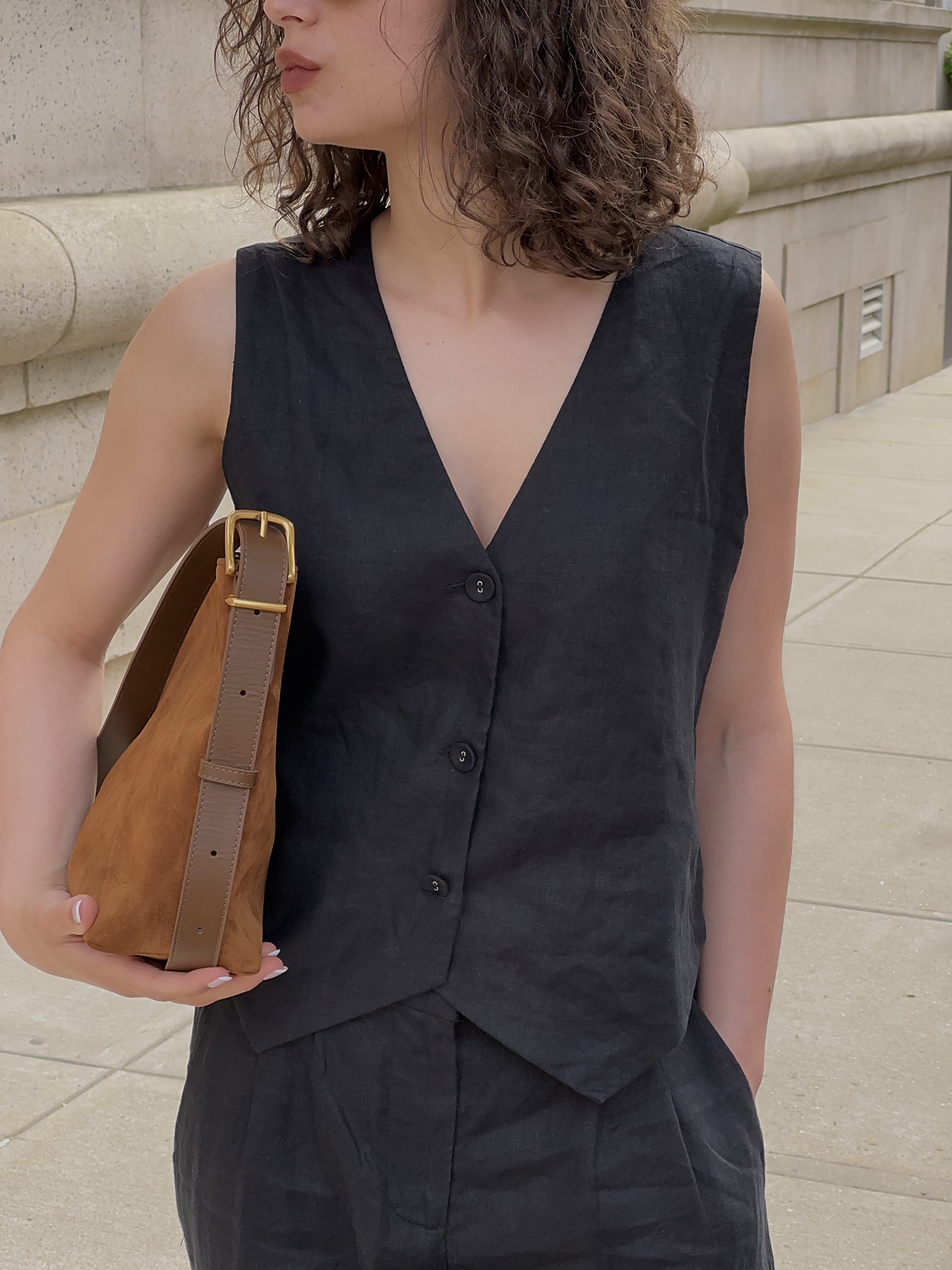 Black 100% European Linen Vest