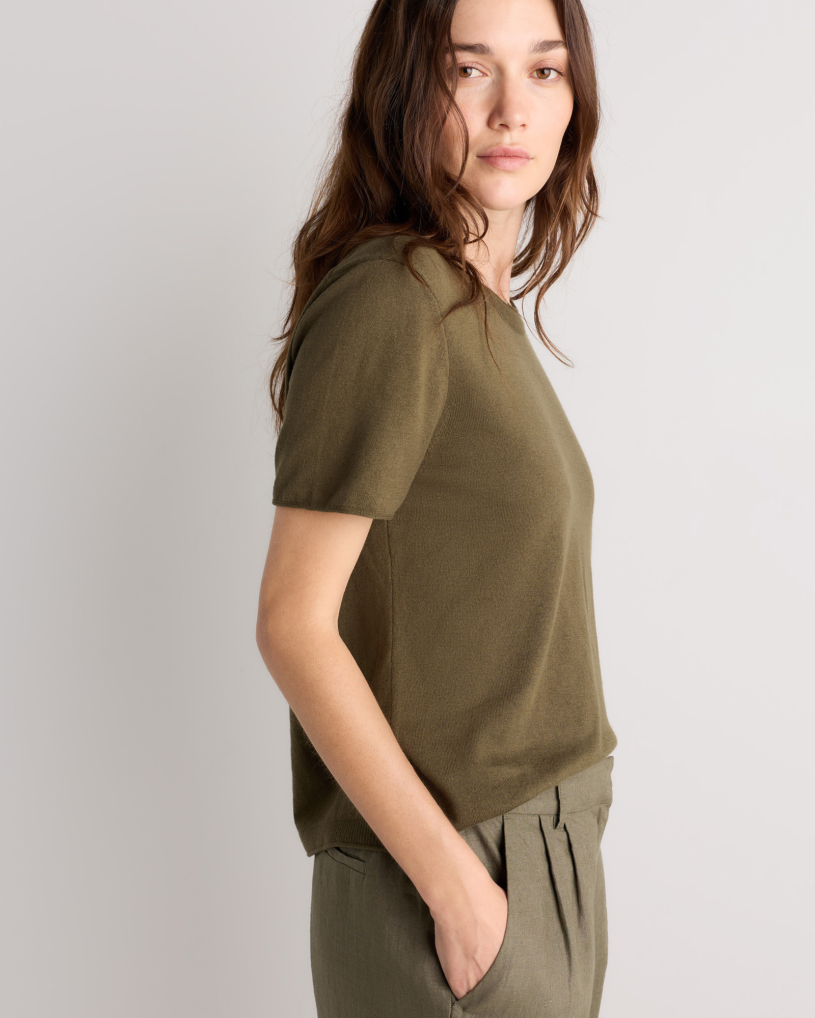 Lightweight Cotton Cashmere Relaxed Sweater Tee in Olive