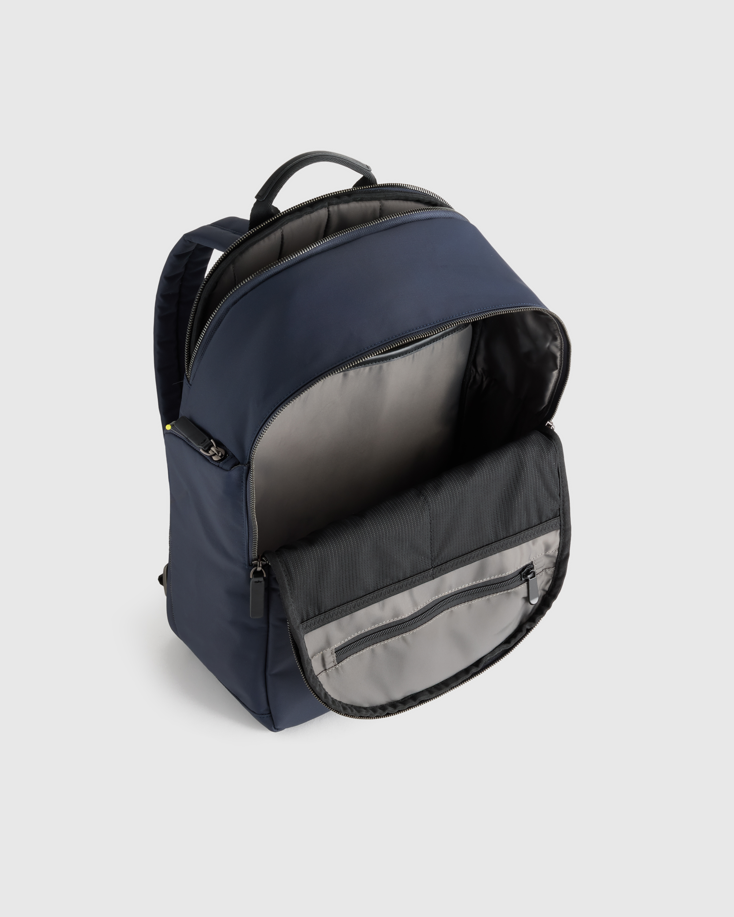 15 travel backpack MOSISO for Women Men, 15-15.6 inch Rhombus Quilted Laptop Backpack Flight Approved with Packing Cubes, 16 inch Carry on Daypack with USB Port for College Work Business, Black : Electronics The Targus Voyager EXP is a versatile notebook carrying backpack designed for travelers and professionals IMINIX15-SKYSPER 15L Lightweight Travel Packable