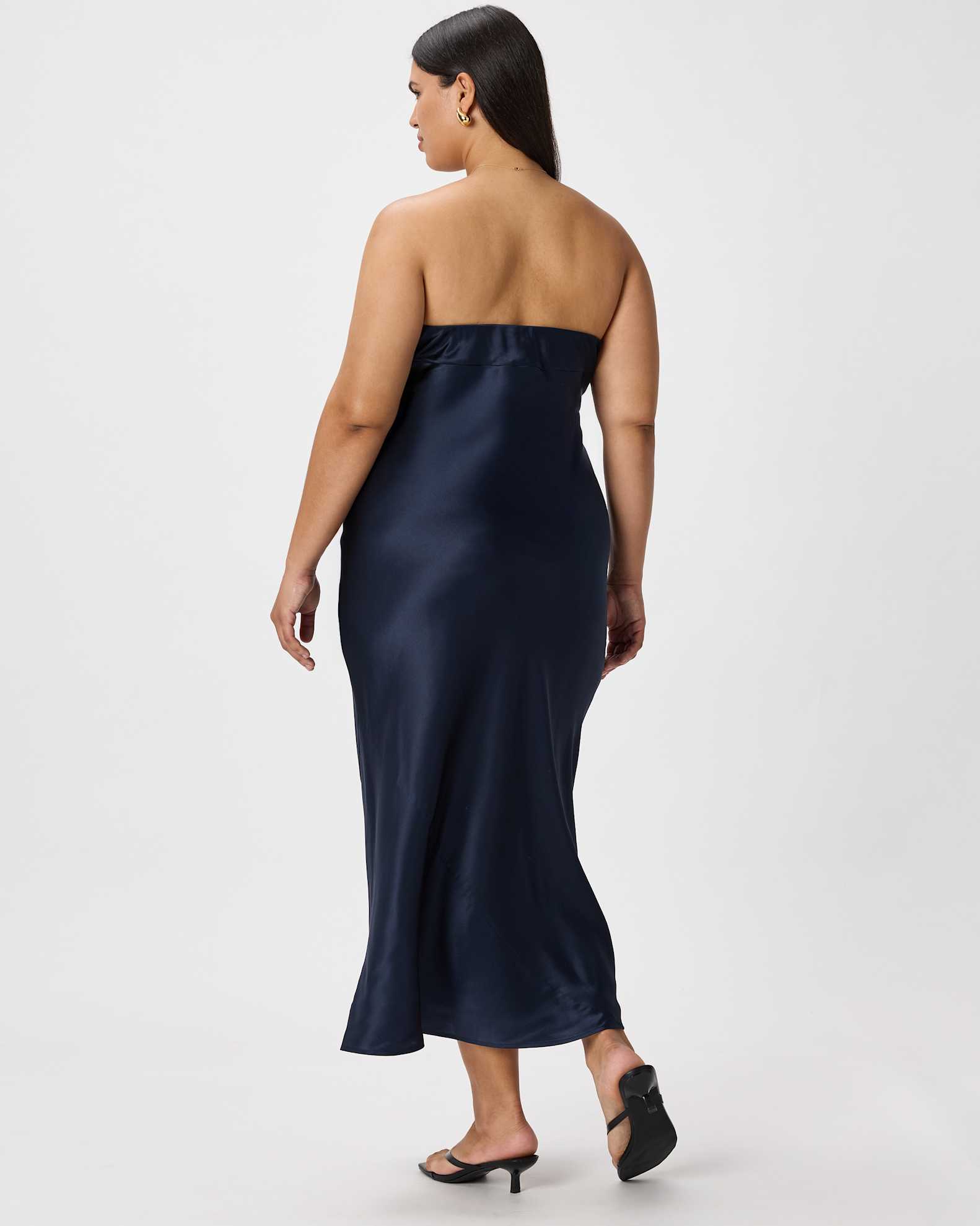 Quince Women's Strapless Midi Dress in Navy, Medium Size, Made from 100% Washable Mulberry Silk Quince Women's Strapless Midi Dress in Navy, Medium Size, Made from 100% Washable Mulberry Silk