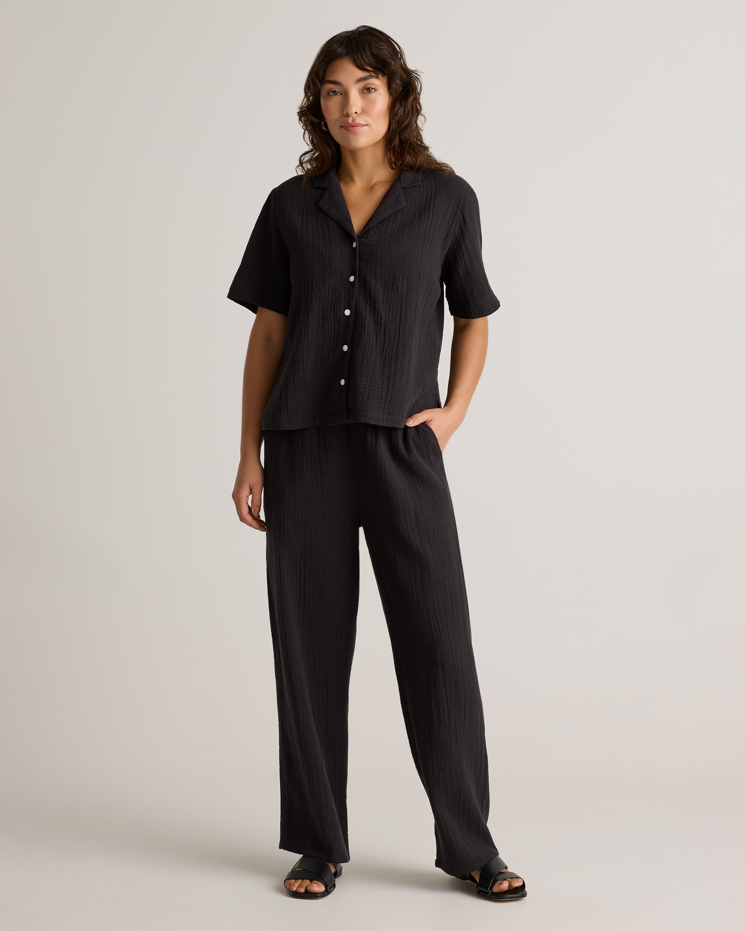 100% Organic Cotton Gauze Short Sleeve Shirt in Black