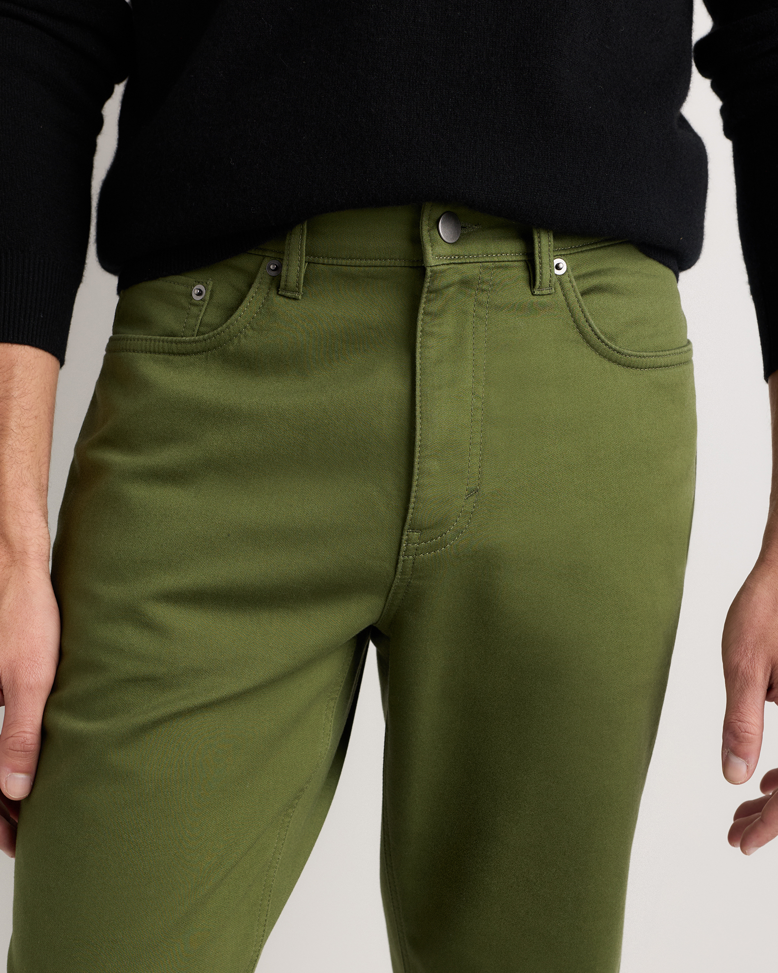 Men's Comfort Stretch Traveler 5-Pocket Pants - Tapered Fit in Chive