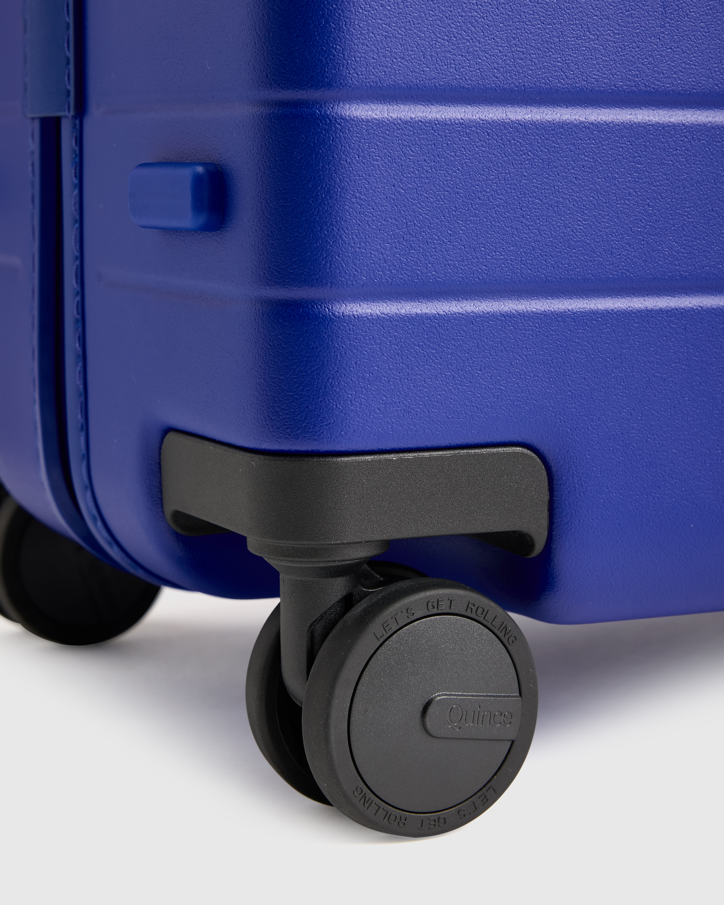 Medium Check-In Suitcase in Coastal Cobalt