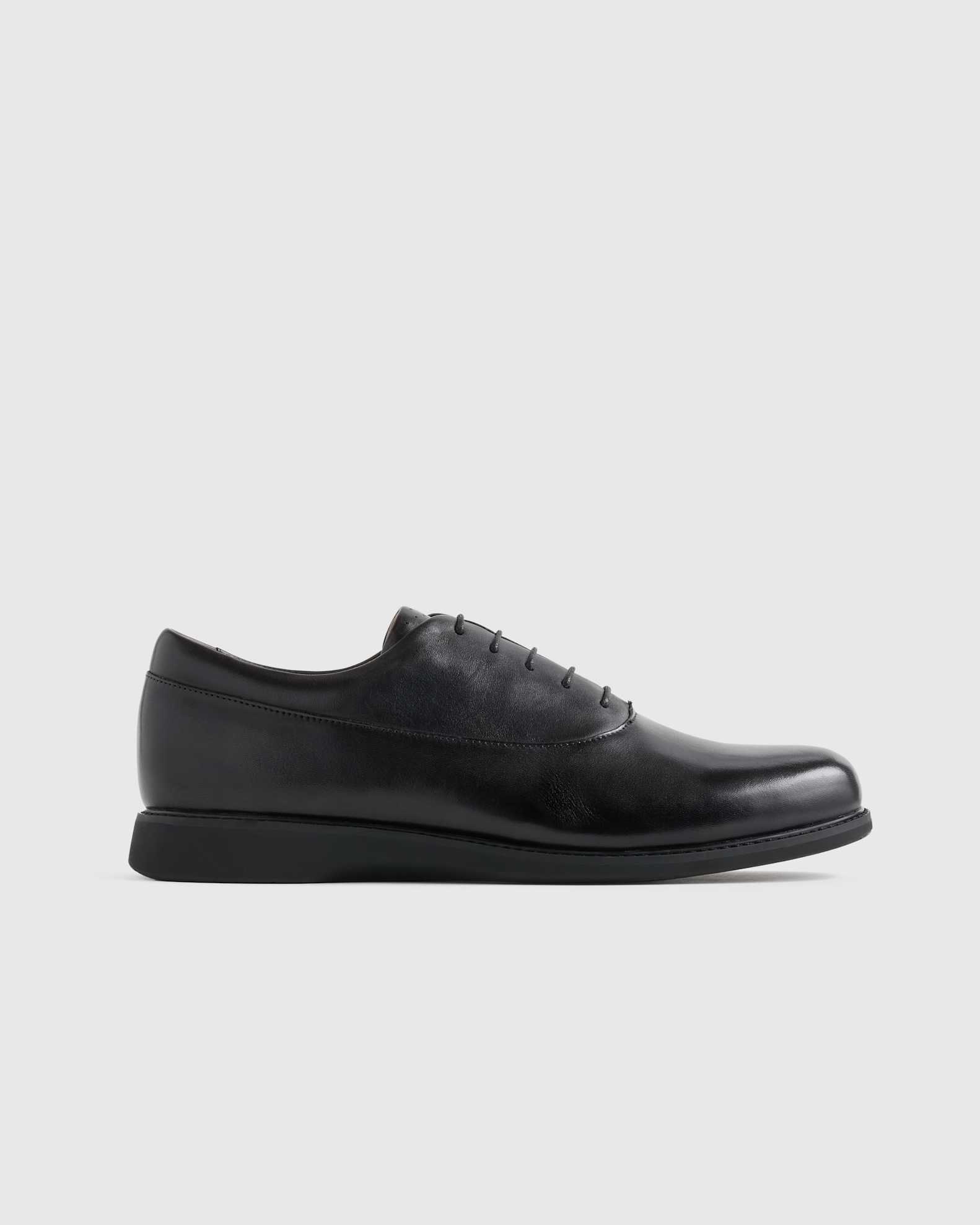 Men's Hybrid Crafted Leather Oxford in Black, Size 8.5, Italian Leather by Quince Men's Hybrid Crafted Leather Oxford in Black, Size 8.5, Italian Leather by Quince