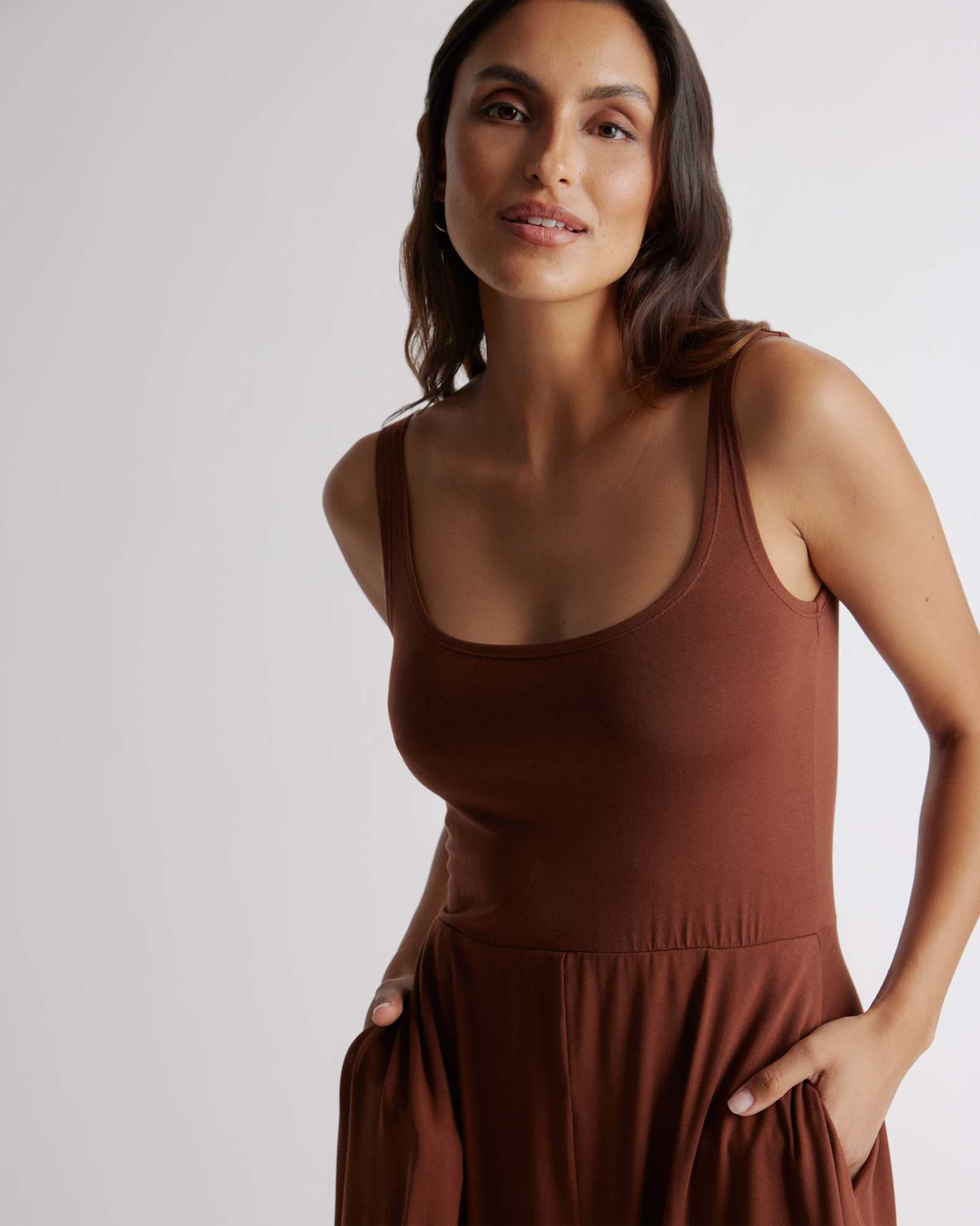 Quince Women's Tencel Jersey Fit & Flare Dress, Brown, Size XS - Sleeveless, Scoop Neck, Side-Seam Pockets Quince Women's Tencel Jersey Fit & Flare Dress, Brown, Size XS - Sleeveless, Scoop Neck, Side-Seam Pockets