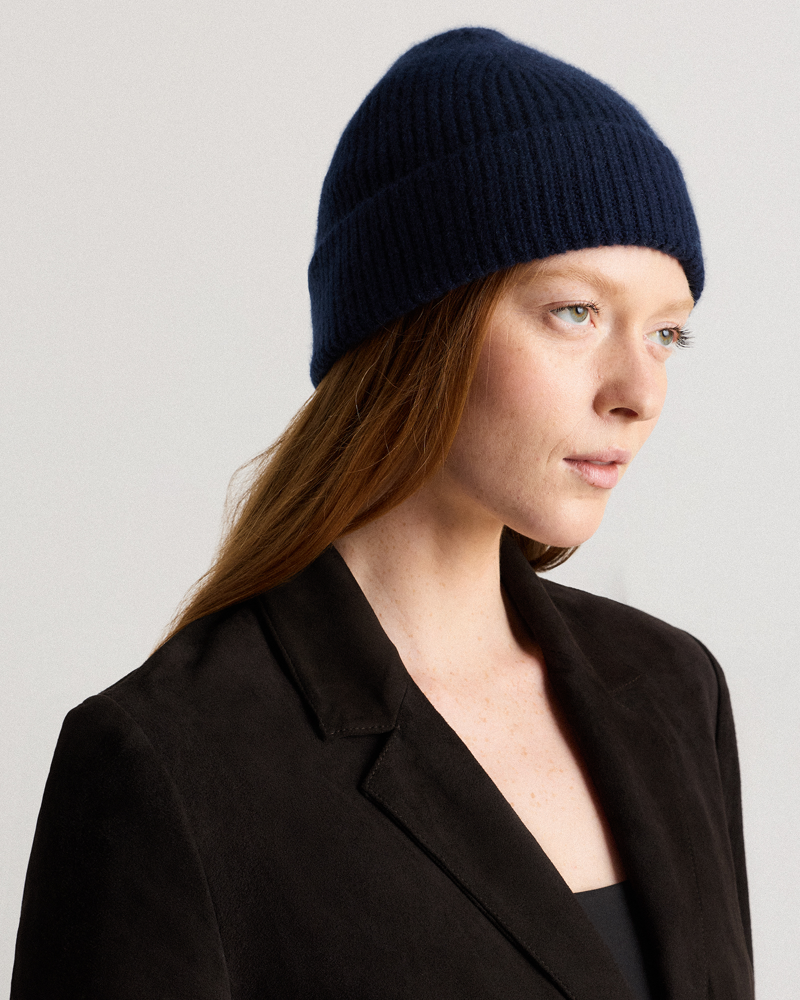 Quince Mongolian Cashmere Ribbed Beanie In Blue