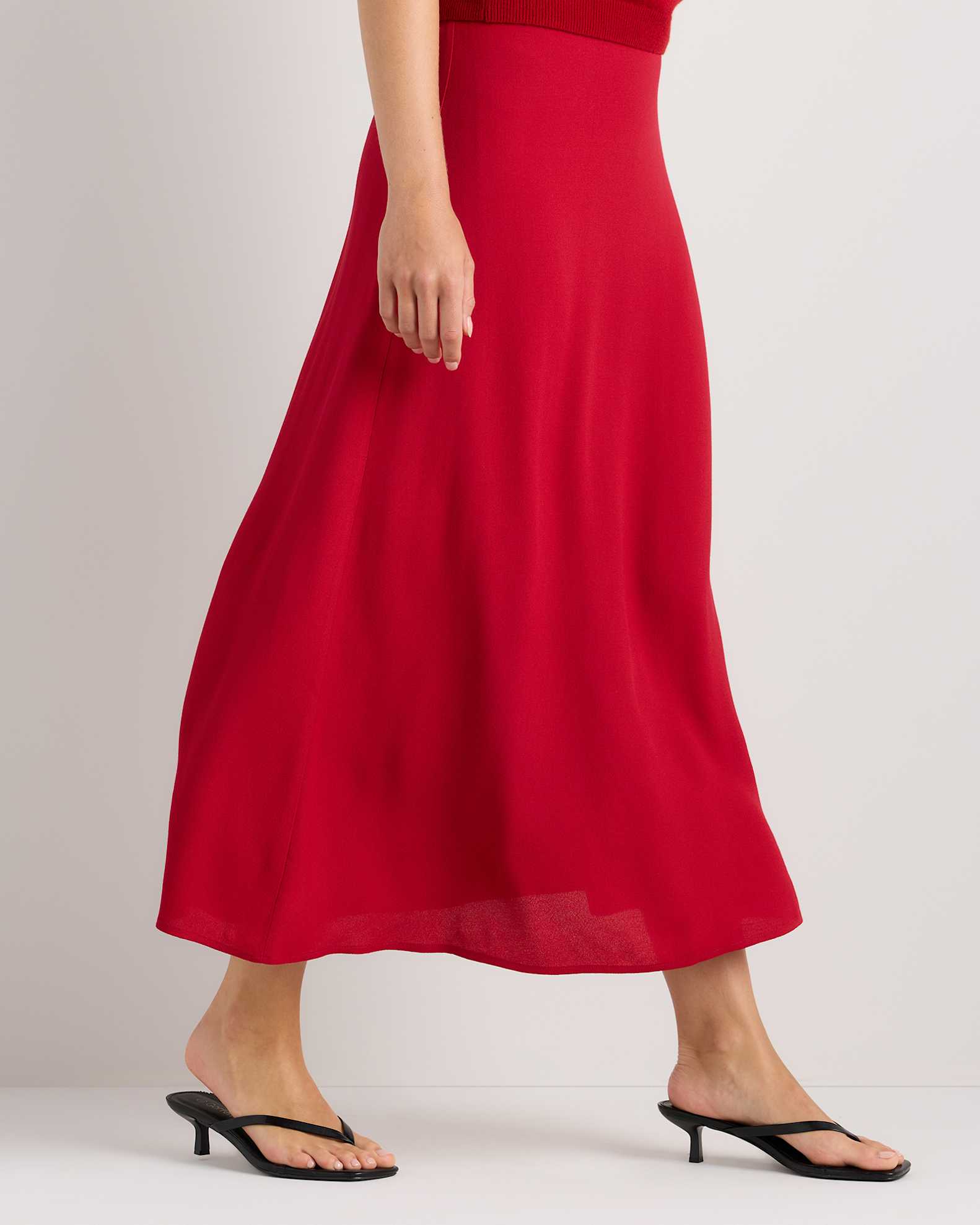 Lightweight Crepe Slip Skirt Lightweight Crepe Slip Skirt