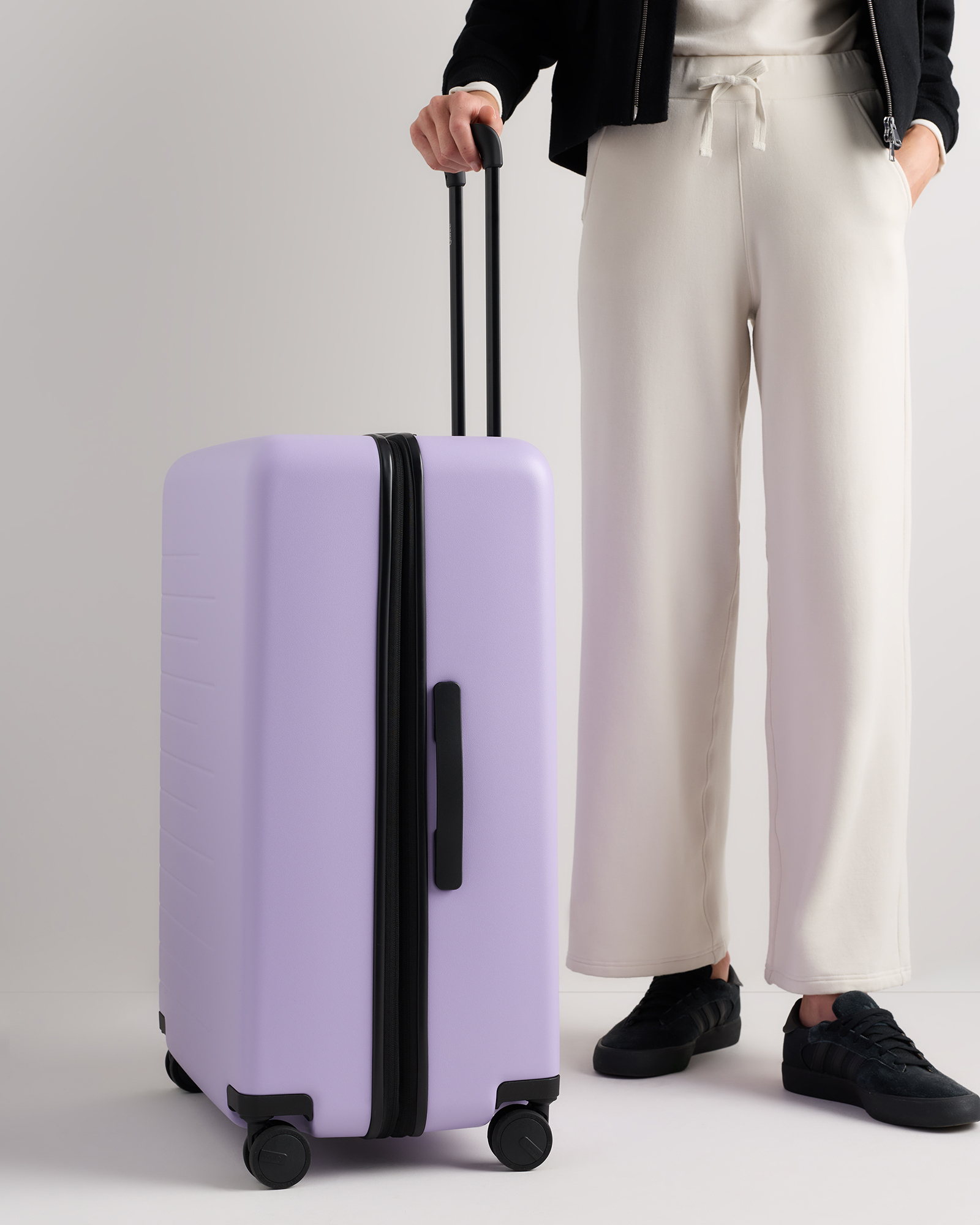 Expandable Large Check-In Suitcase in Lavender