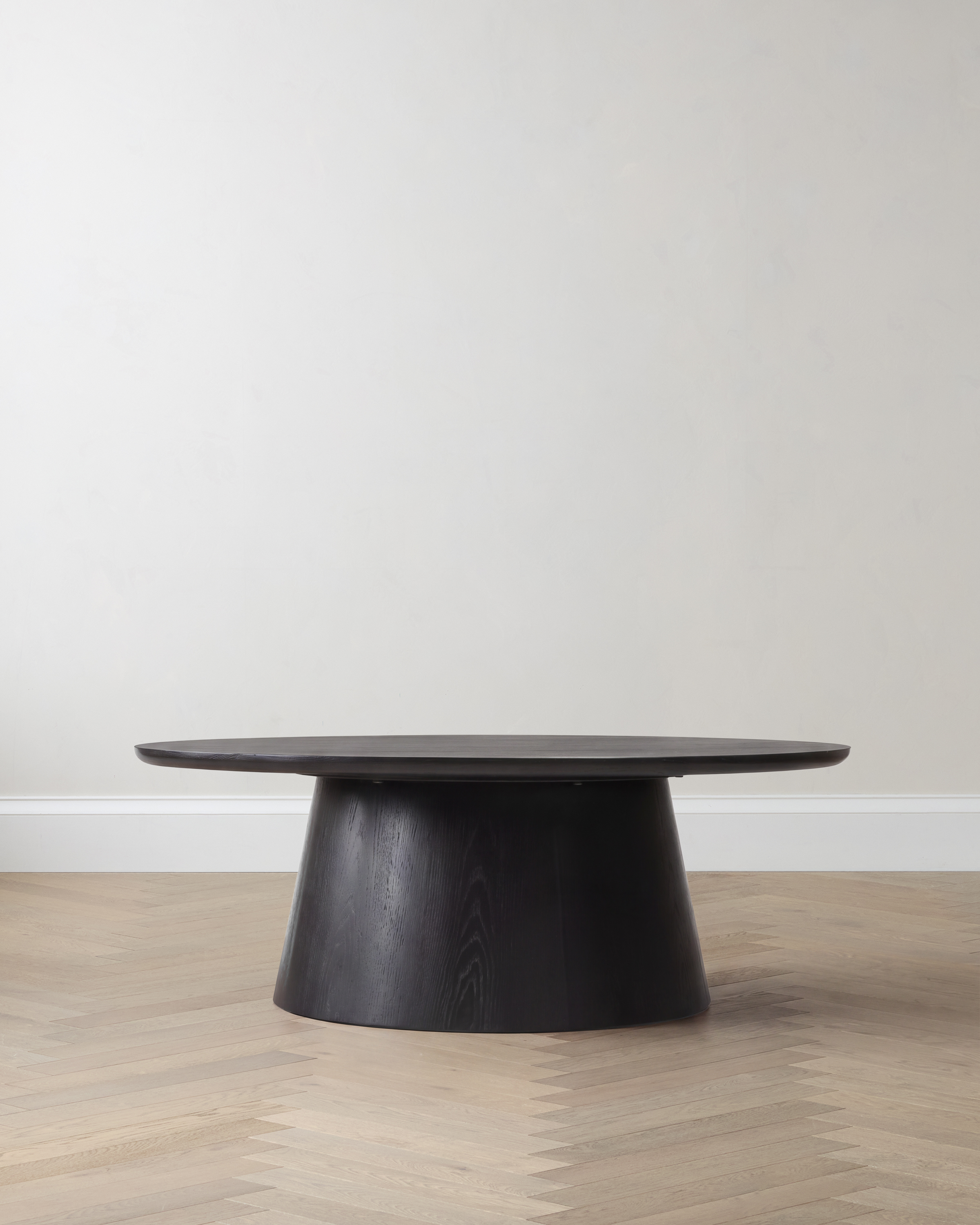 Black Oak Round Pedestal Coffee Table