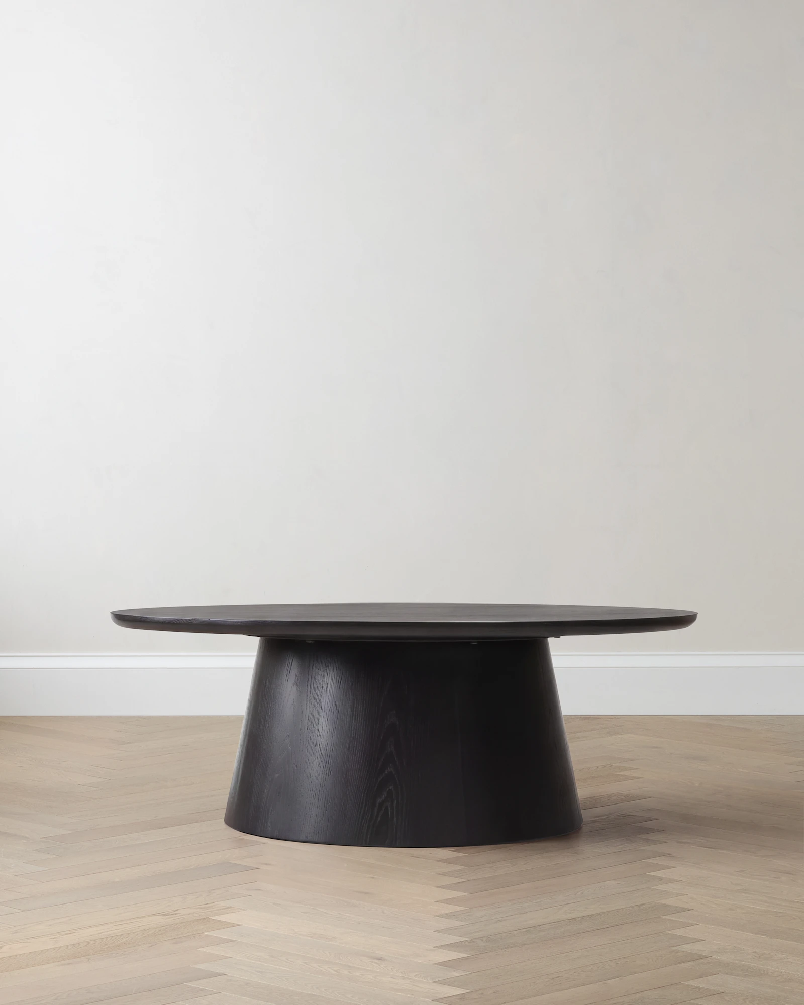 Oak Round Pedestal Coffee Table in Black
