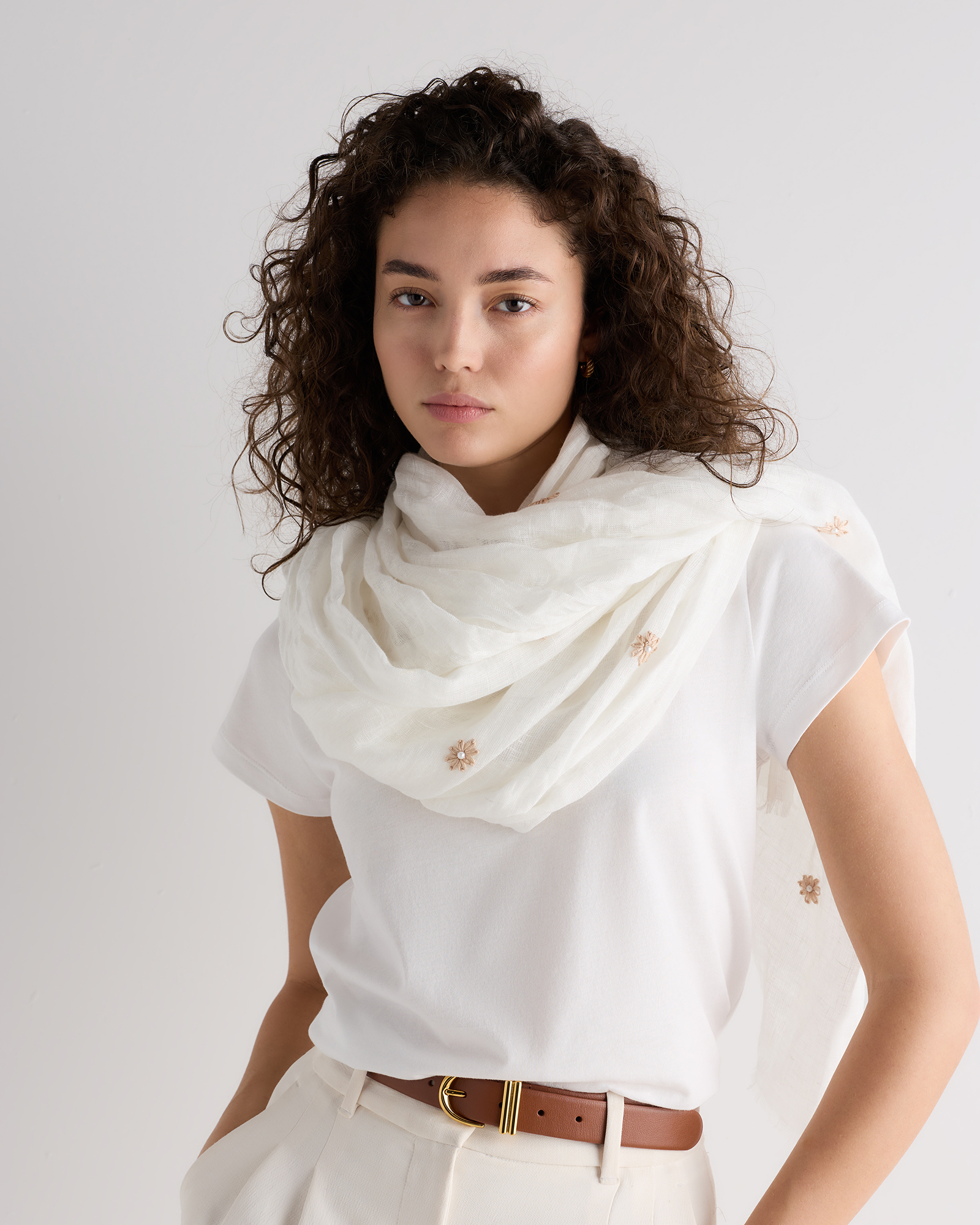 100% European Linen Embroidered Scarf - thumbnail 2