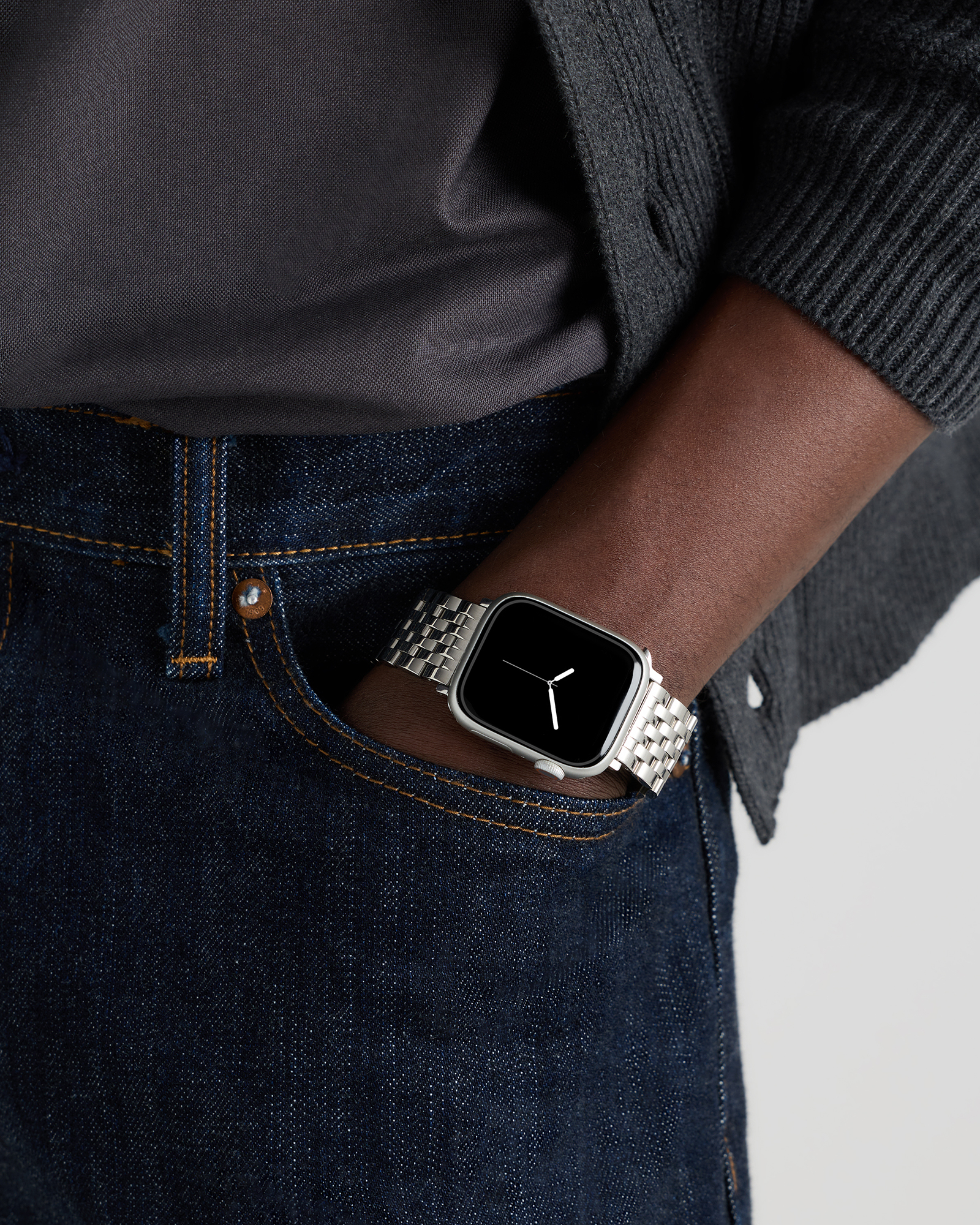 Stainless Steel Bracelet Apple Watch Band in Silver | Quince  display picture 2