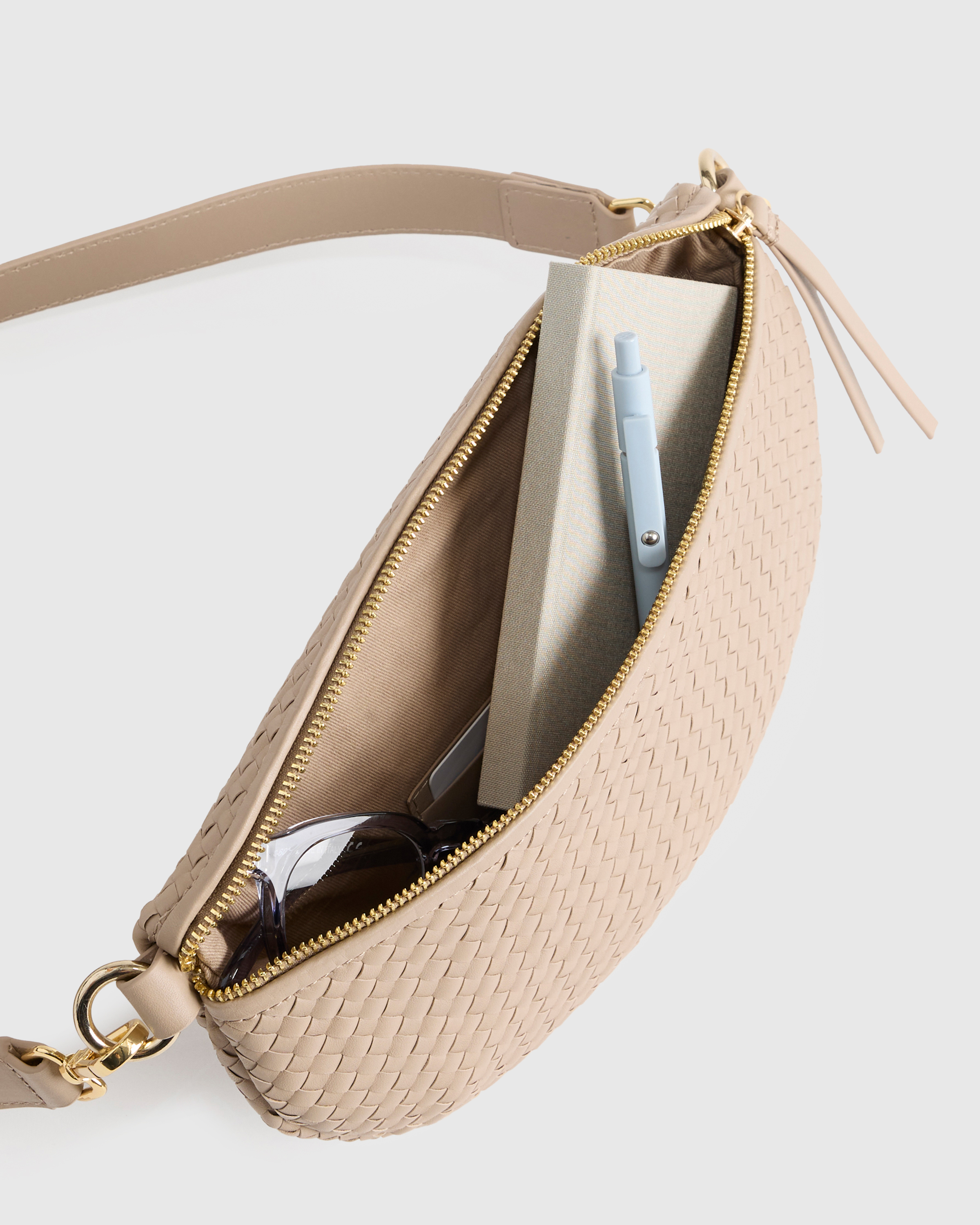 Italian Leather Handwoven Sling Bag - Thumbnail 3