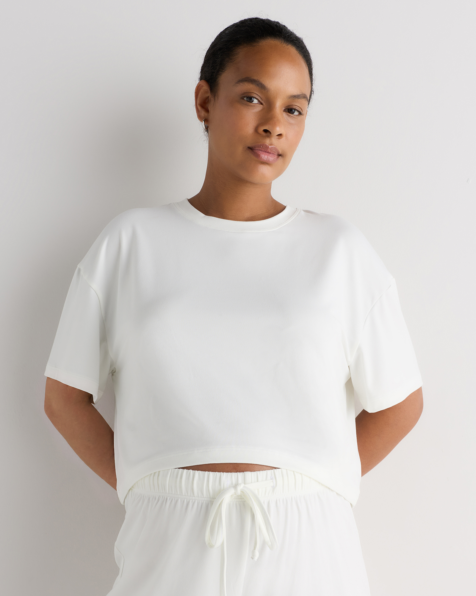 Ivory T-shirt de maternité écourté doux et extensible