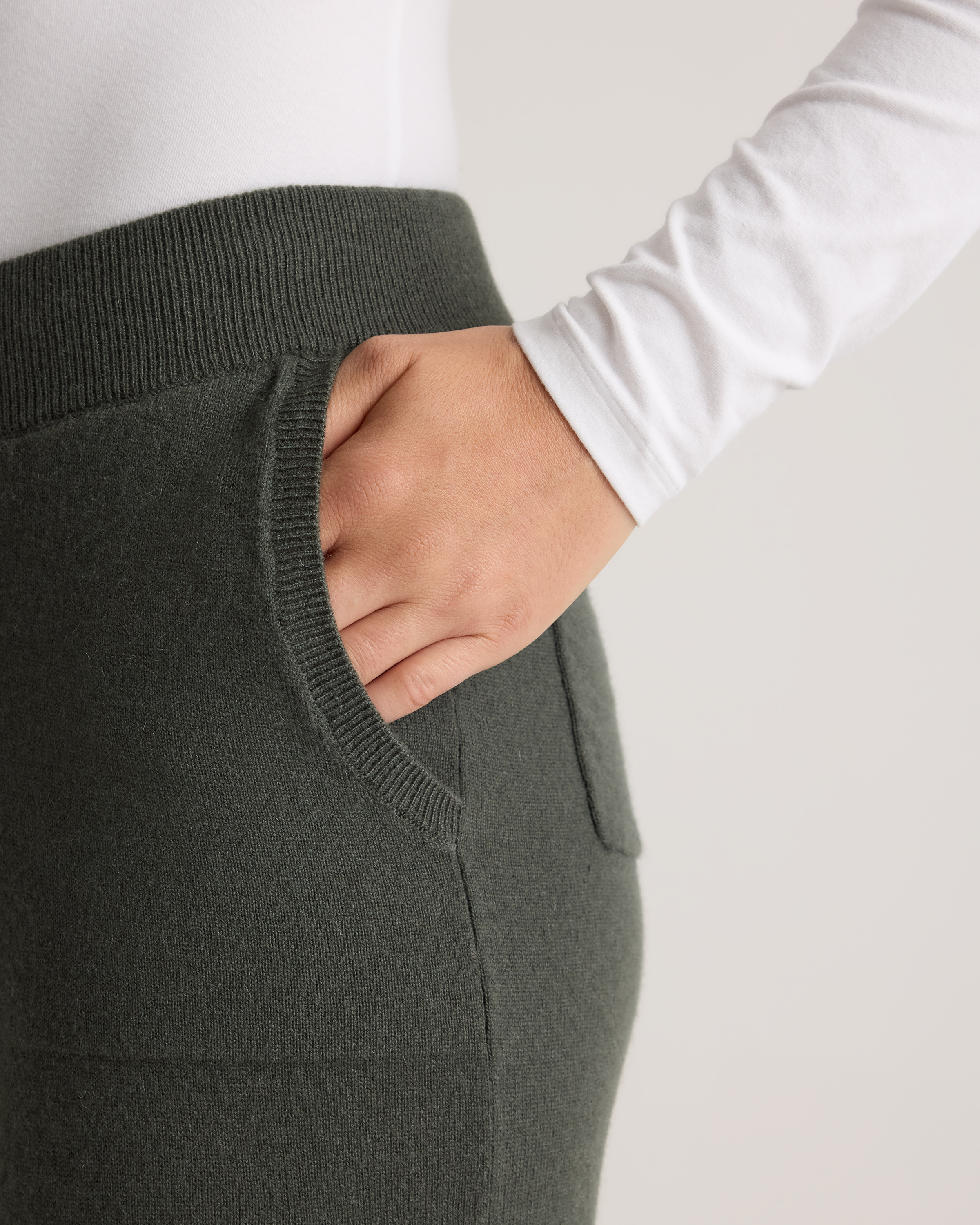 【うどん】AIRY SMOOTH CASHMERE PANT Airy Smooth Cashmere Drawstring Pants – La Garçonne