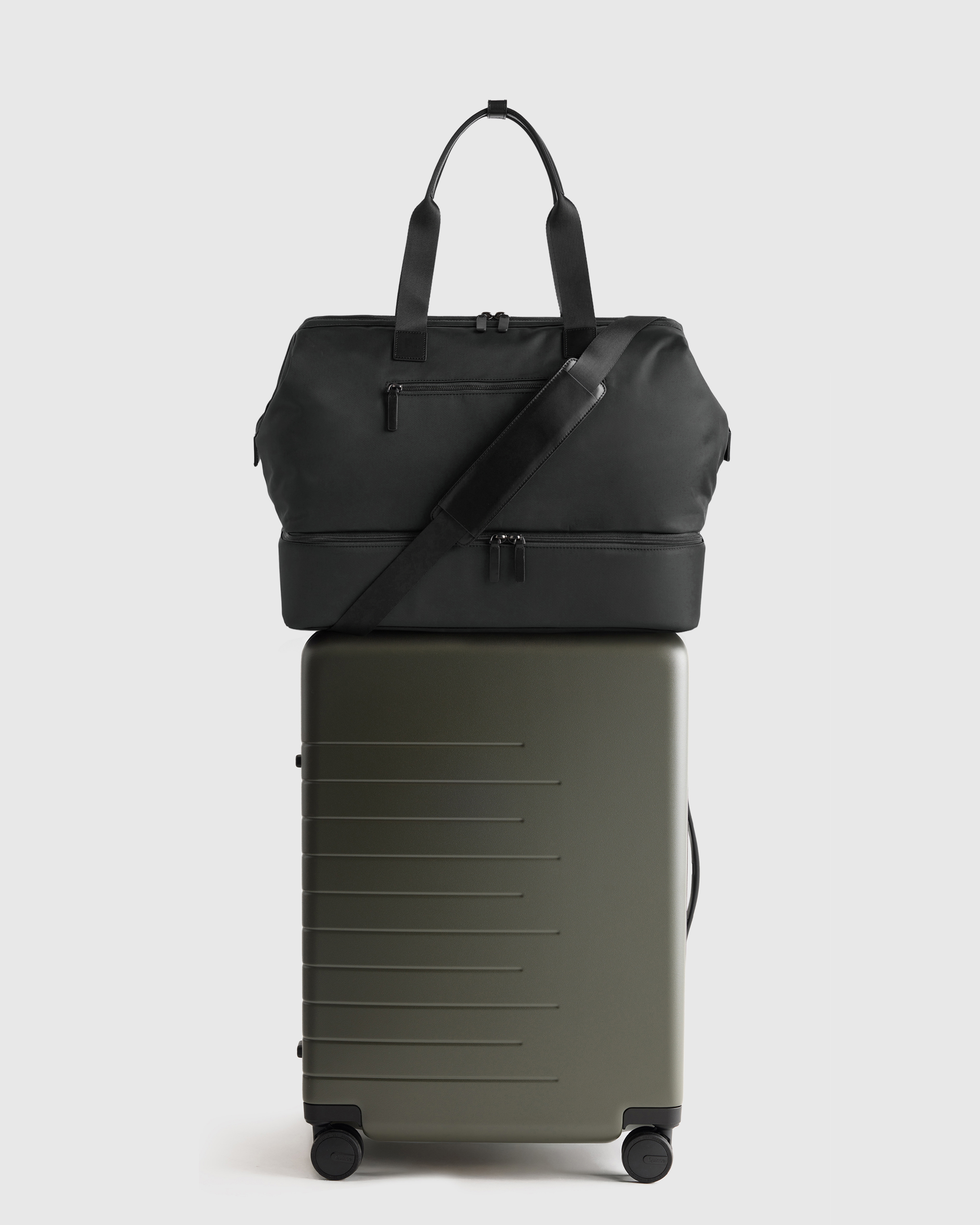 Medium check in suitcase olive