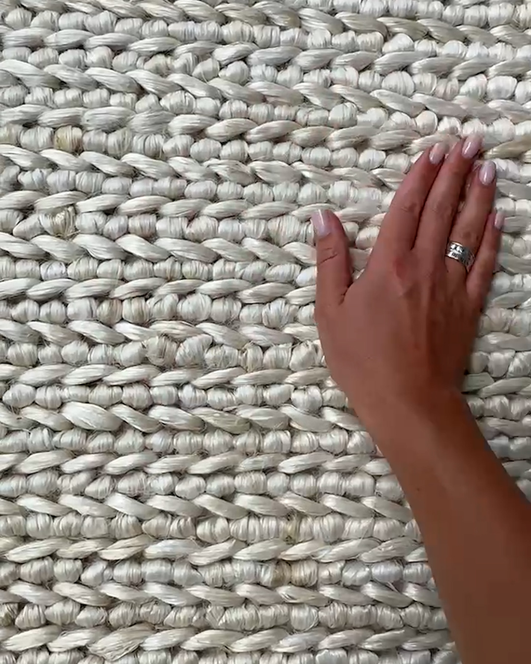 Oakley Handwoven Jute Rug - PDP Video Thumbnail (Off-White, 4x5)