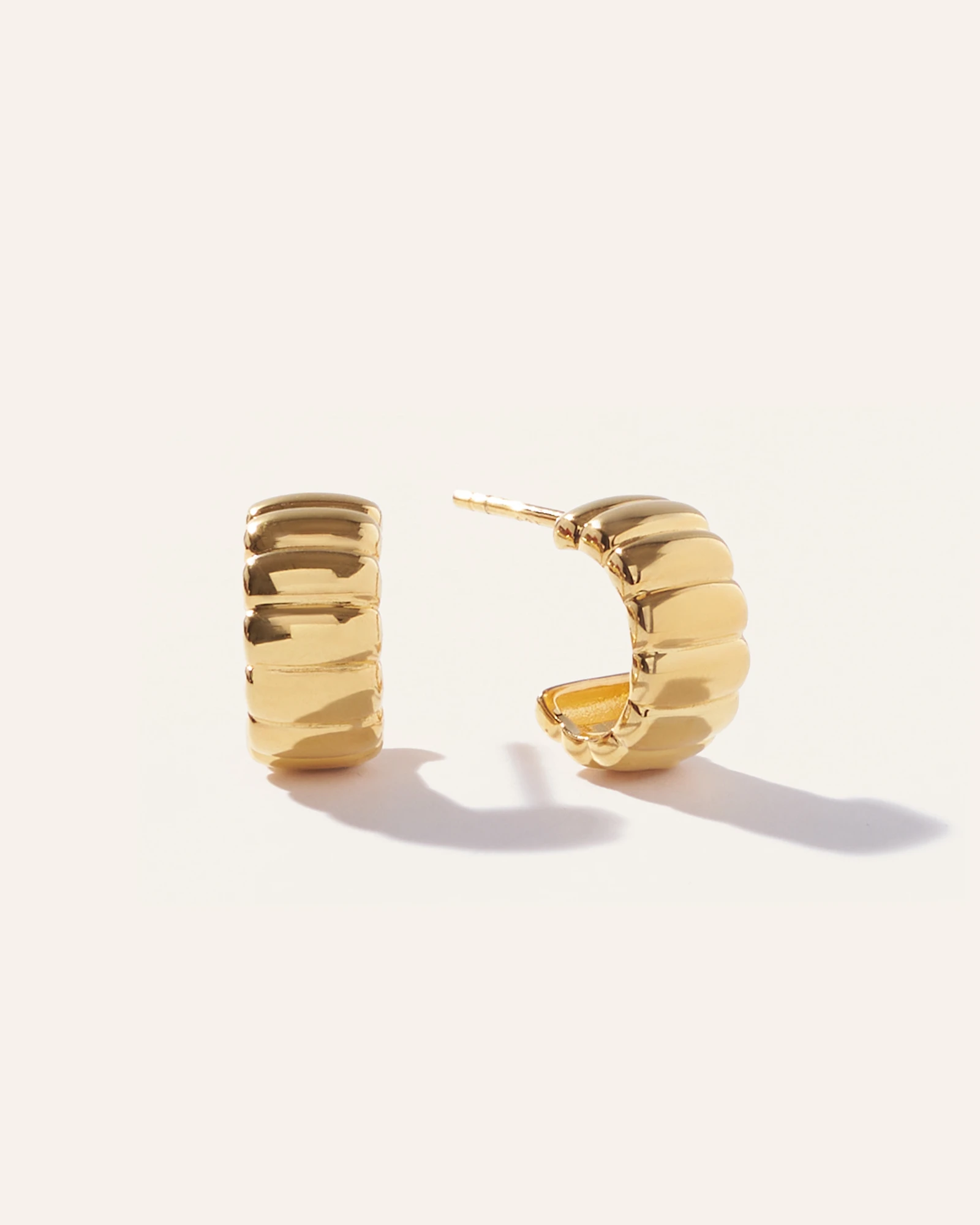 Bubble Ridge Huggie Hoops in Gold Vermeil