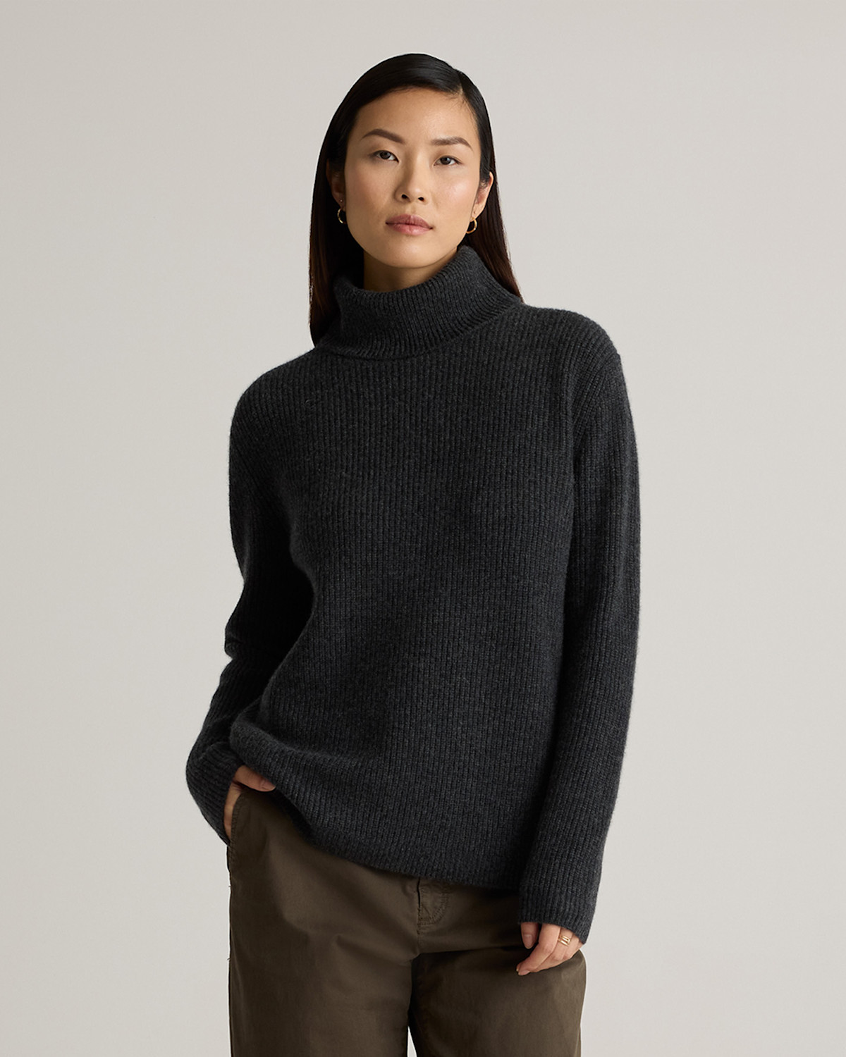 Quince Mongolian Cashmere Fisherman Turtleneck Sweater in Heather Charcoal