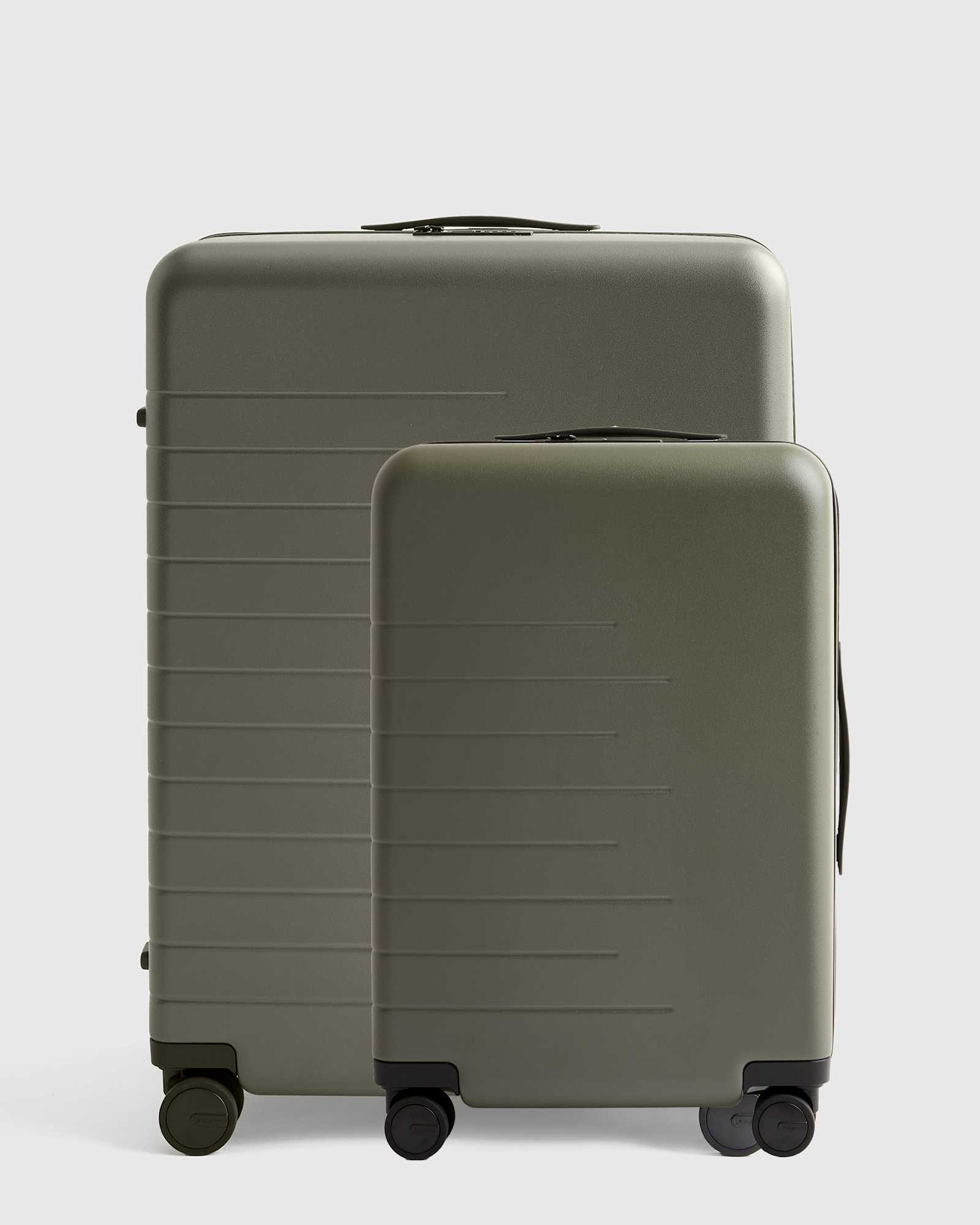 Carry-On & Large Check-In Suitcase Bundle