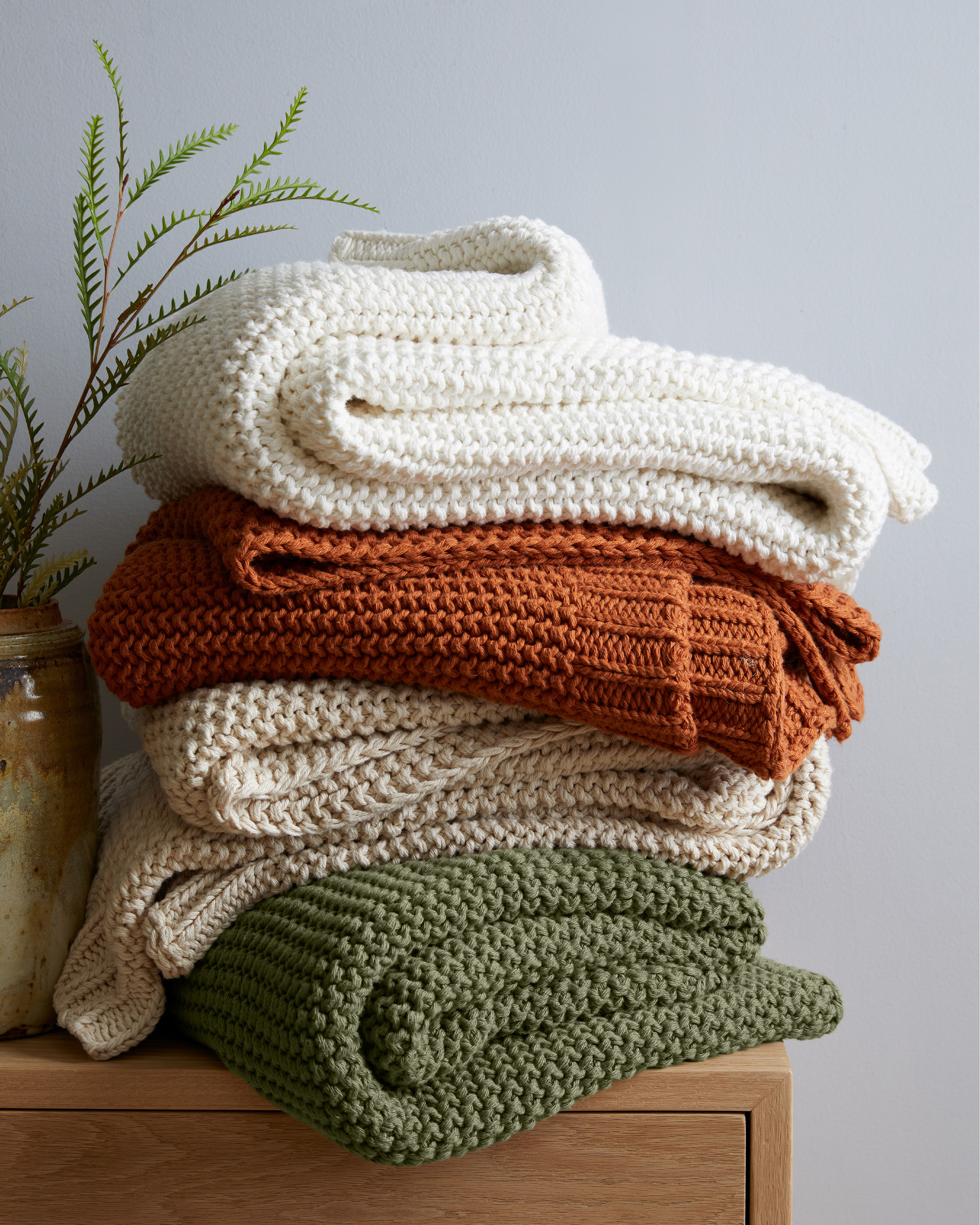 Cotton Fisherman Throw in Olive