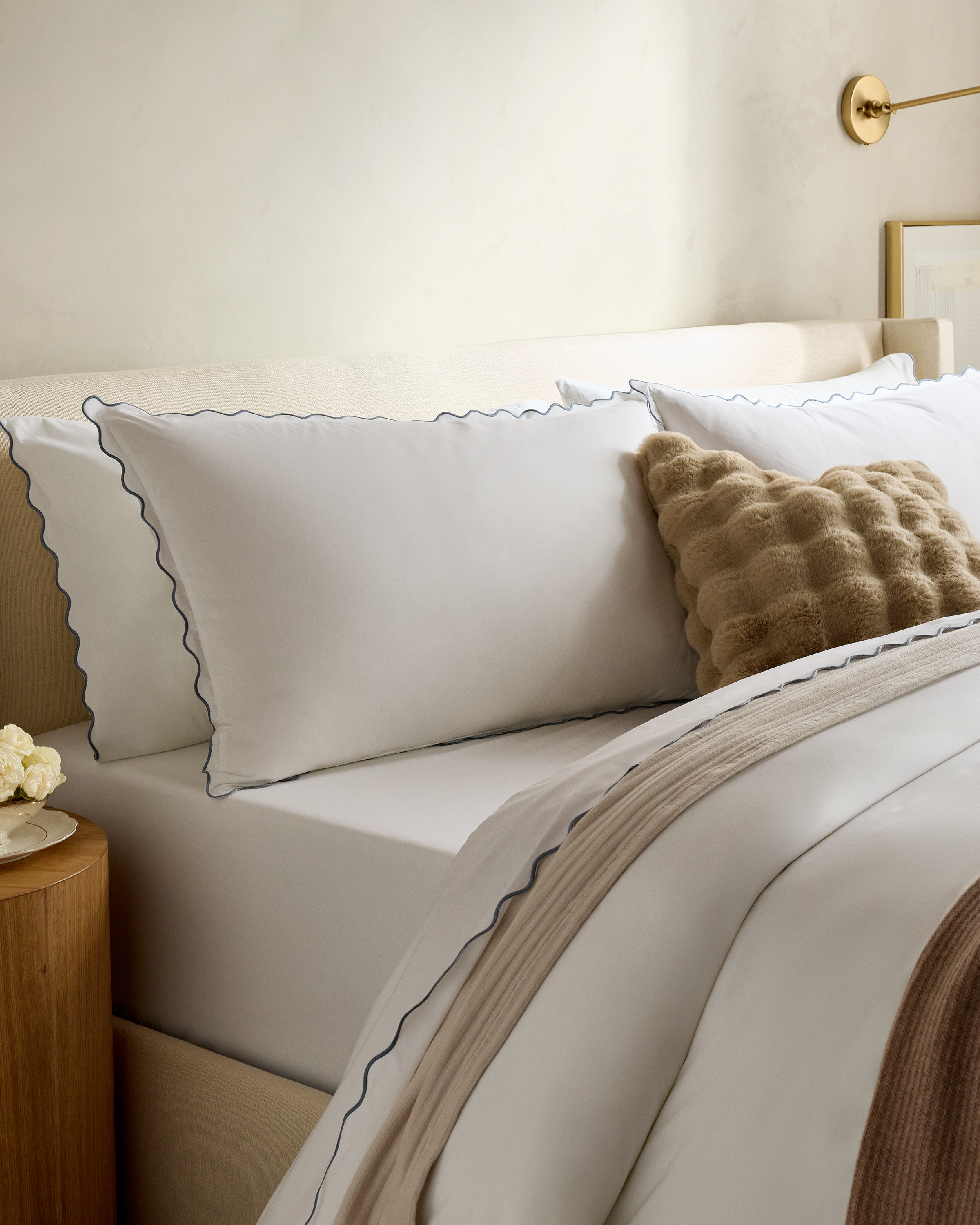 White/Mineral Classic Organic Percale Scallop Sham Set