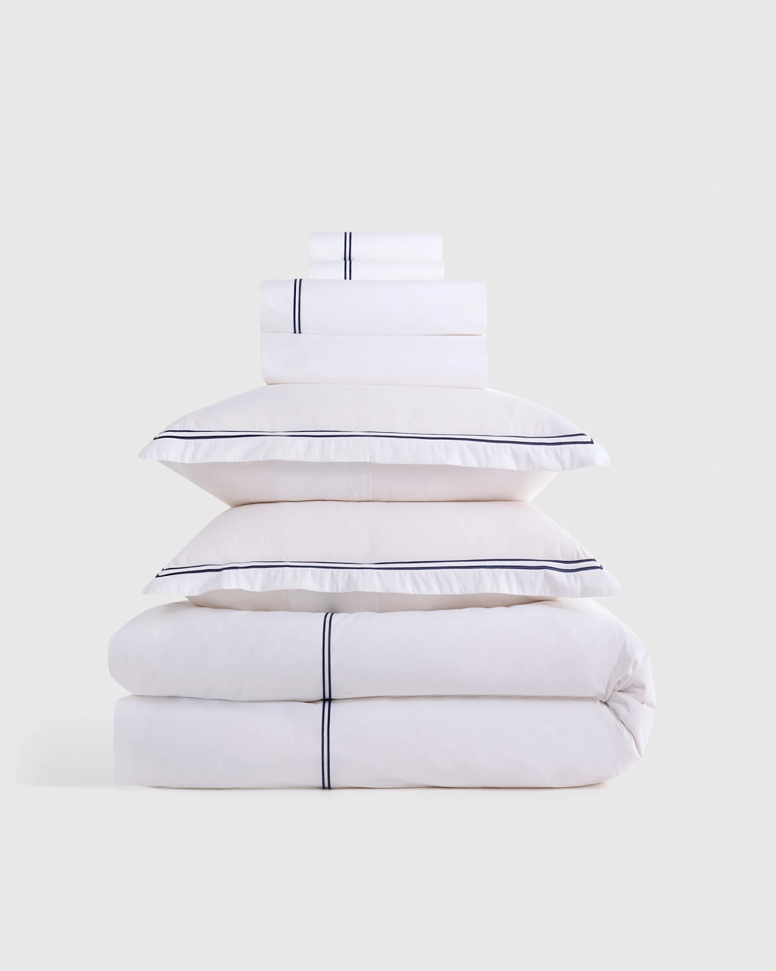 Organic Crisp Percale Embellished Deluxe Bedding Bundle - White/Navy, King