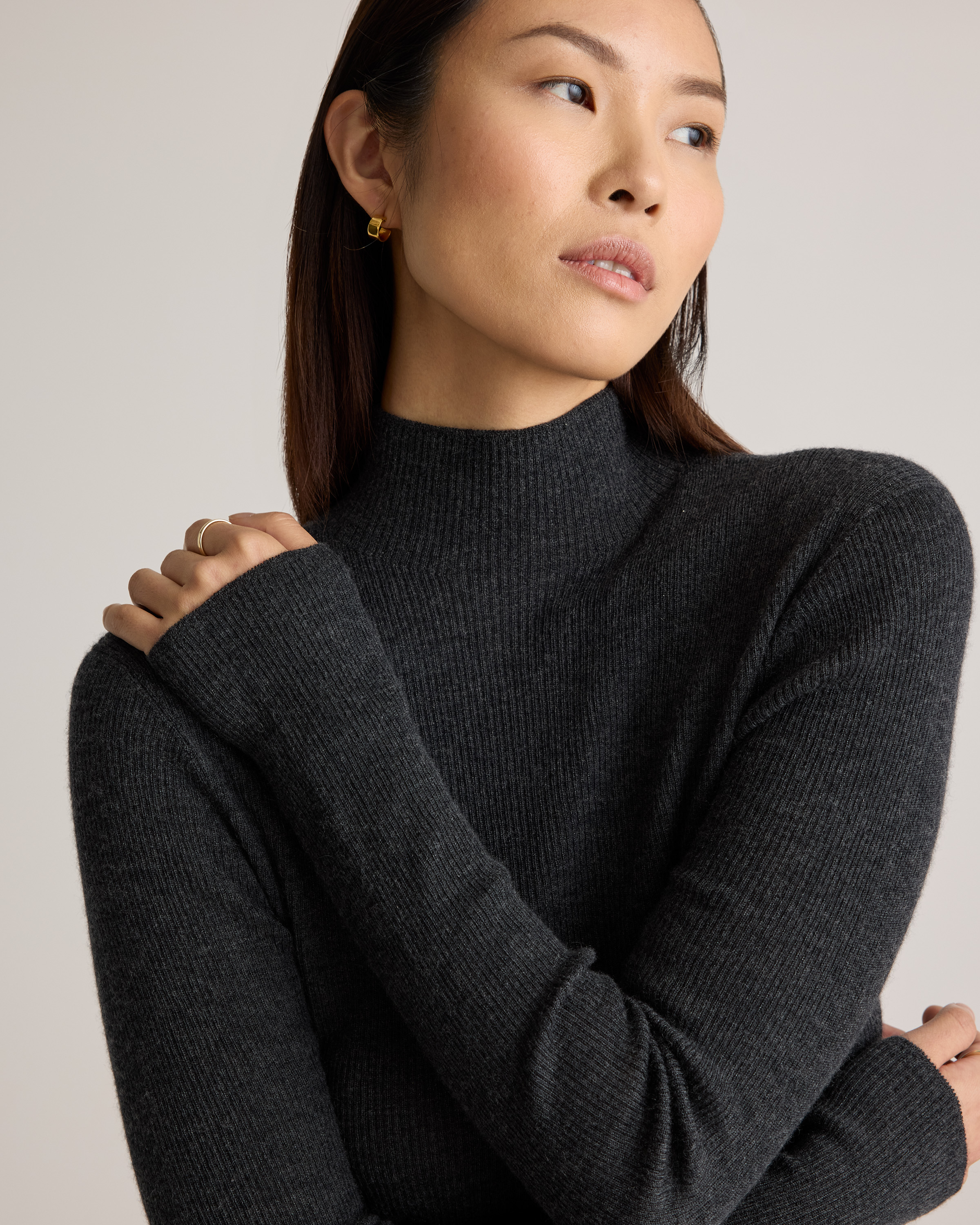Featherweight Cashmere Ribbed Mockneck Sweater in Charcoal