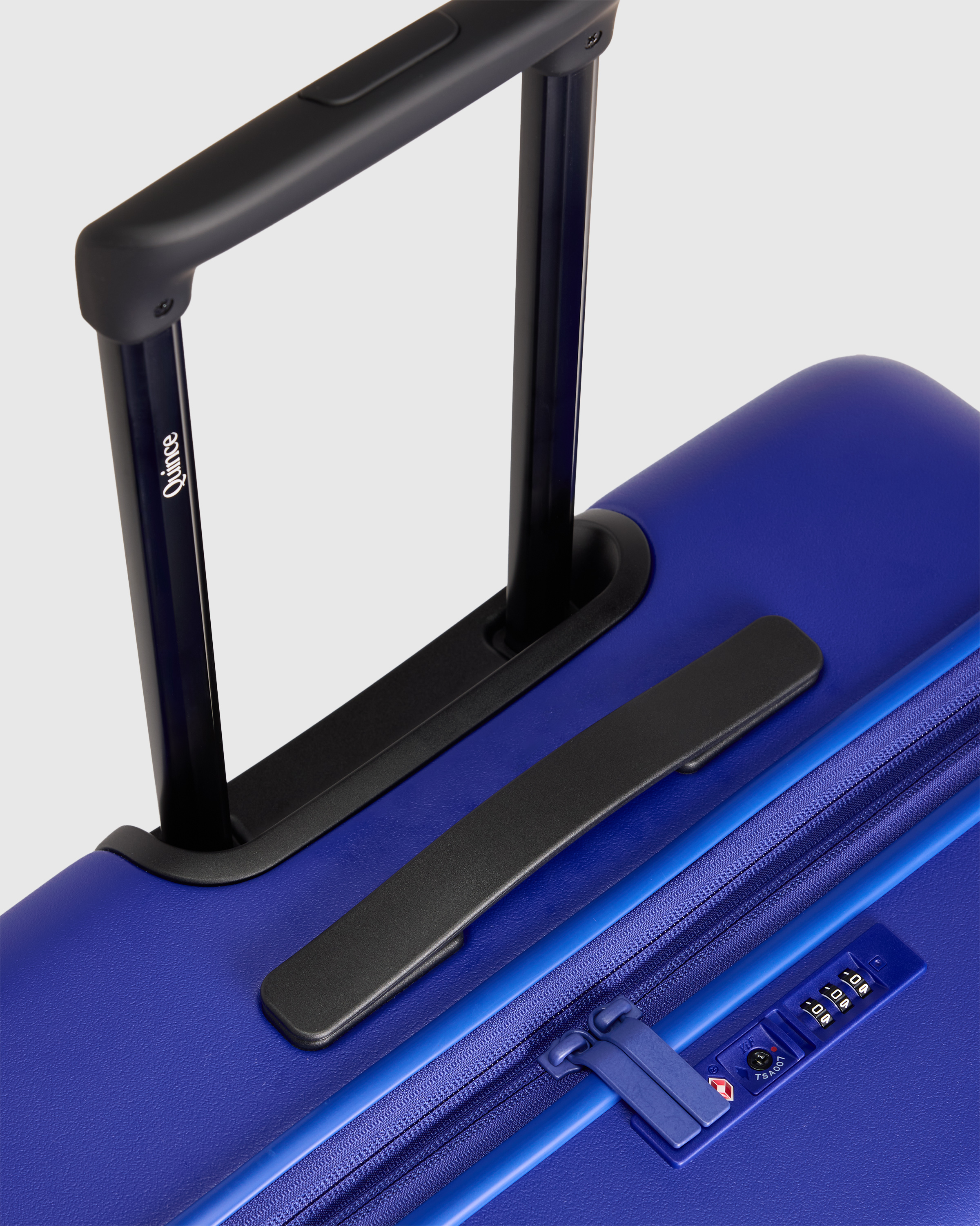 Expandable Medium Check-In Suitcase in Coastal Cobalt