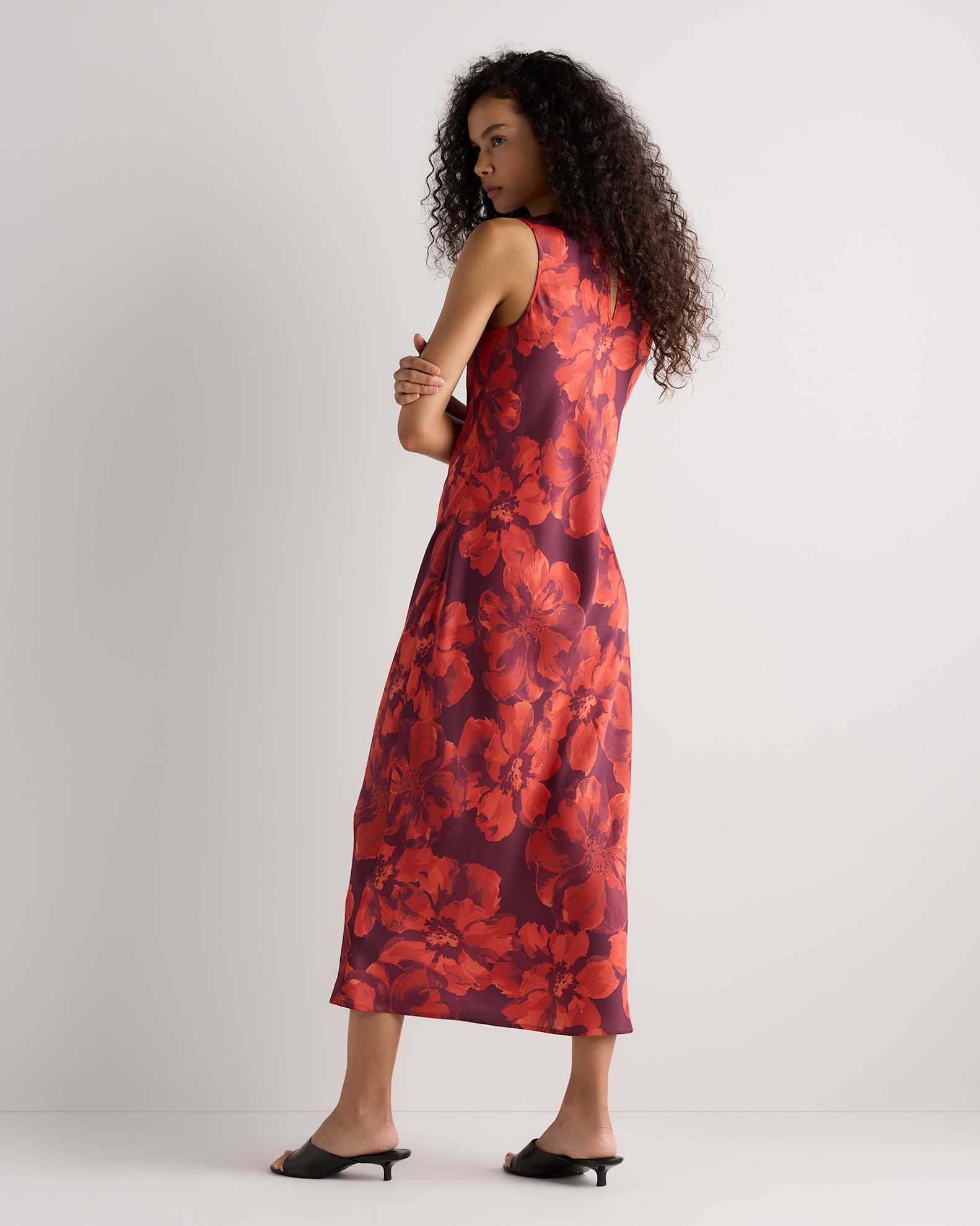 quince washable stretch silk tank midi dress Unsponsored Quince Washable Stretch Silk Tank Midi Dress Review