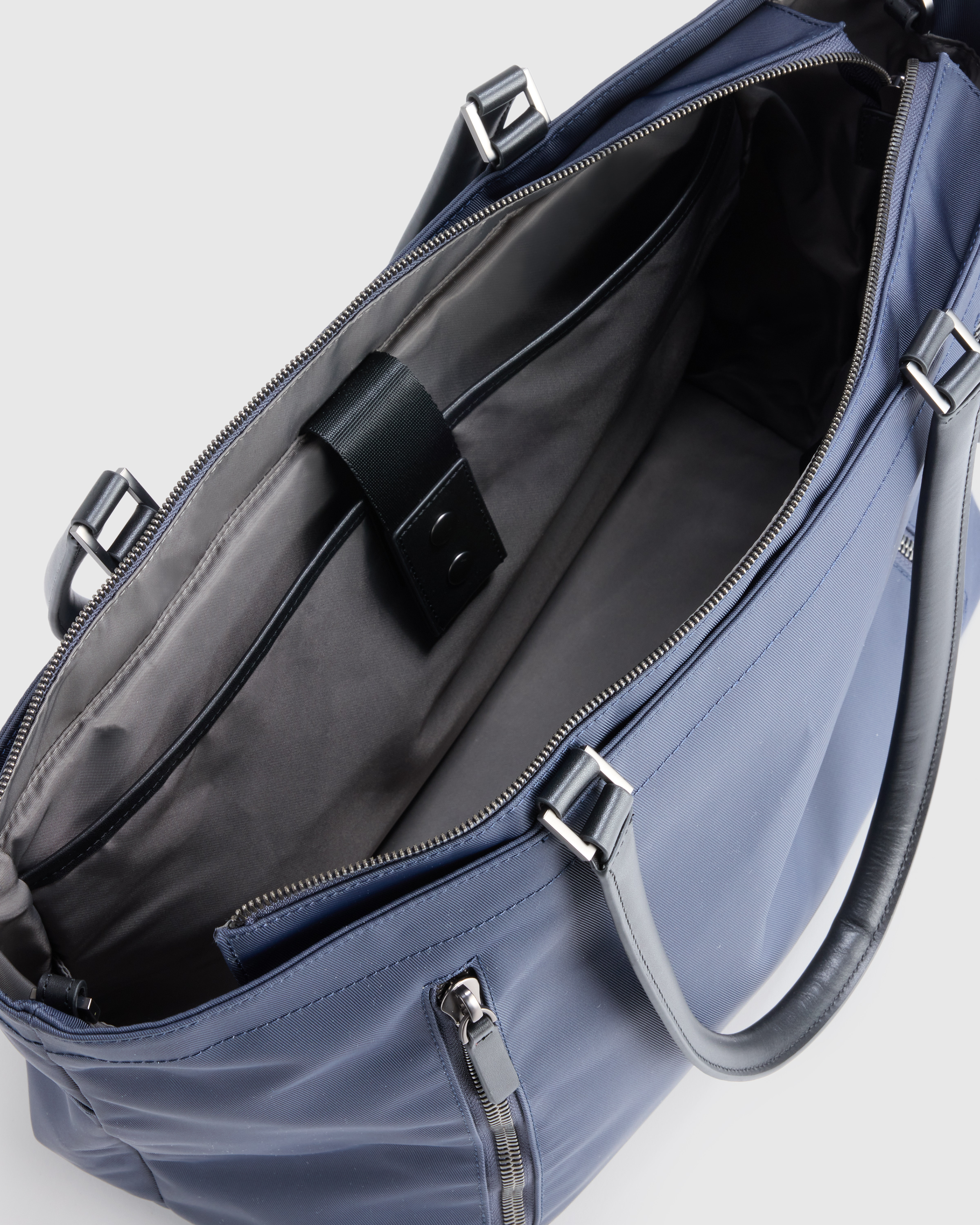 Voyage Nylon Travel Tote in Navy
