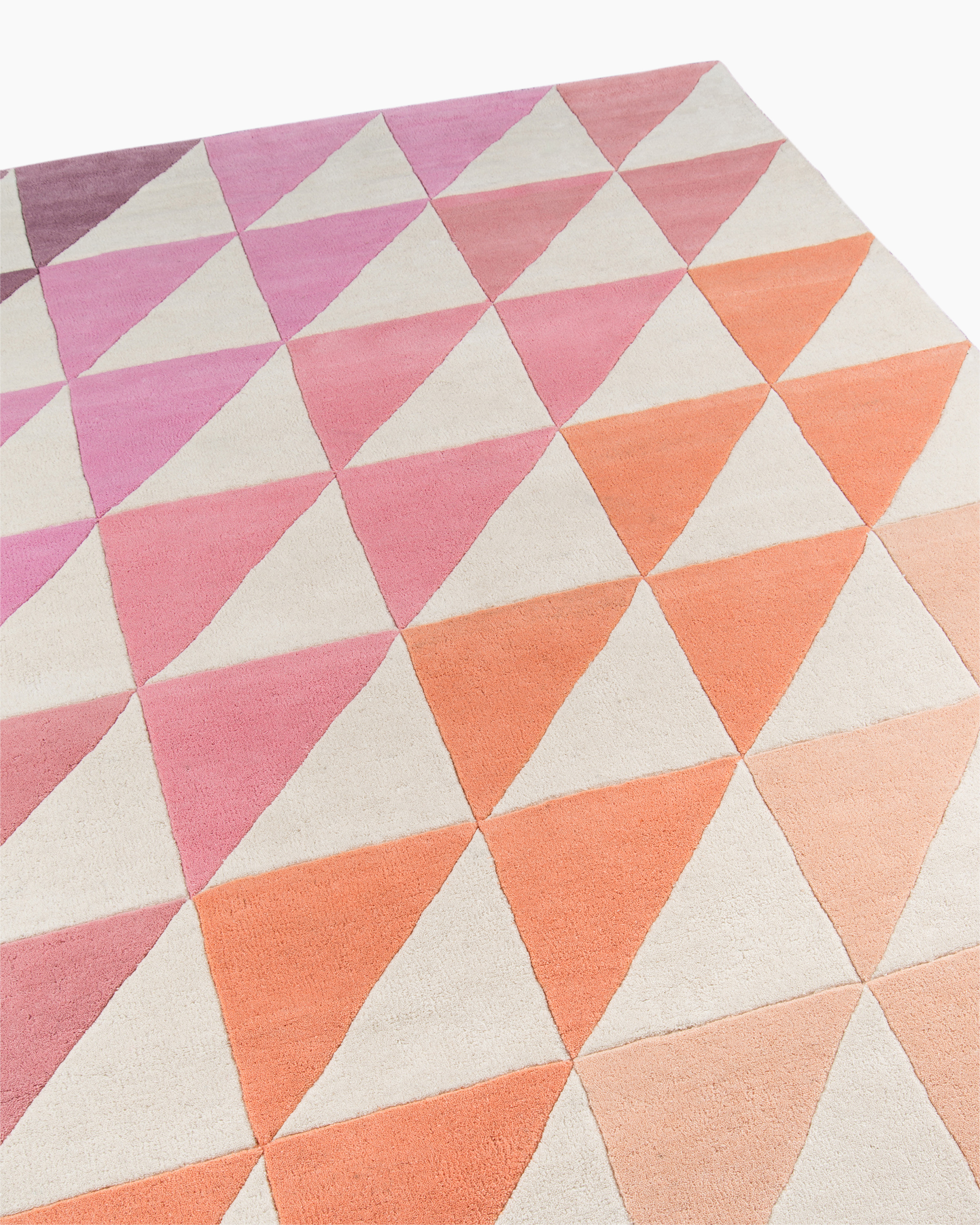 Tonal Triangles Hand-Tufted Rug Edge