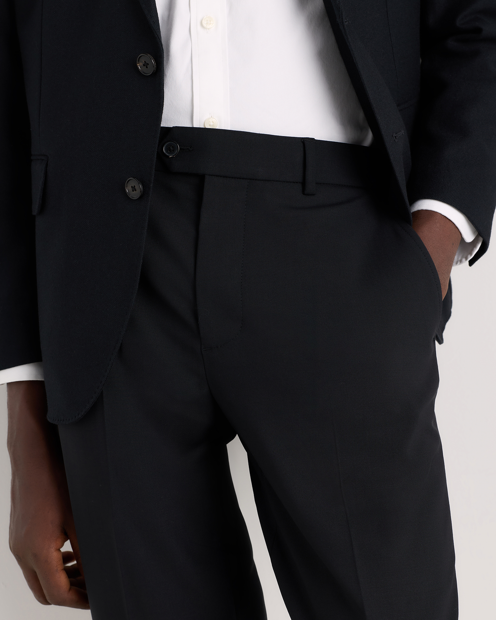 Lightweight Wrinkle-Free Wool Straight Fit Dress Pant in Black