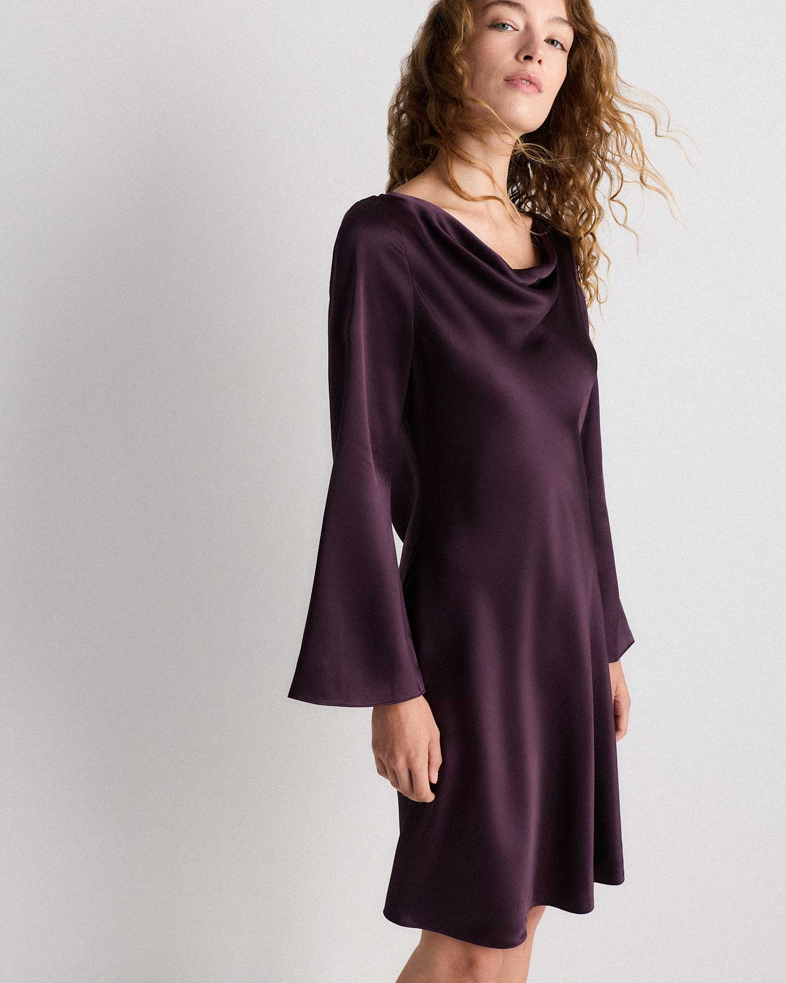Women's Long Sleeve Mini Dress in Deep Orchid Purple, Size XS, Silk by Quince Women's Long Sleeve Mini Dress in Deep Orchid Purple, Size XS, Silk by Quince
