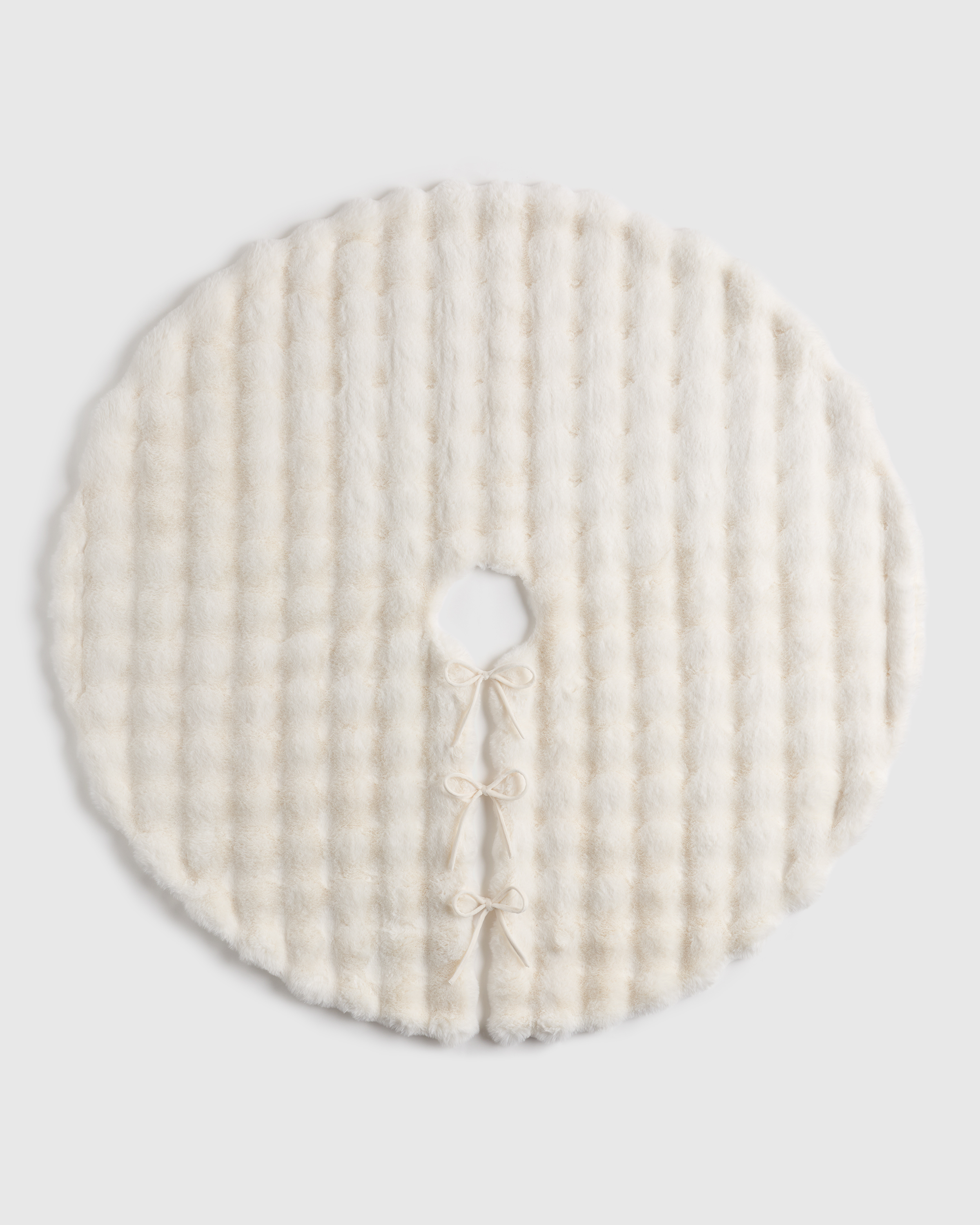 Ivory Faux Fur Tree Skirt