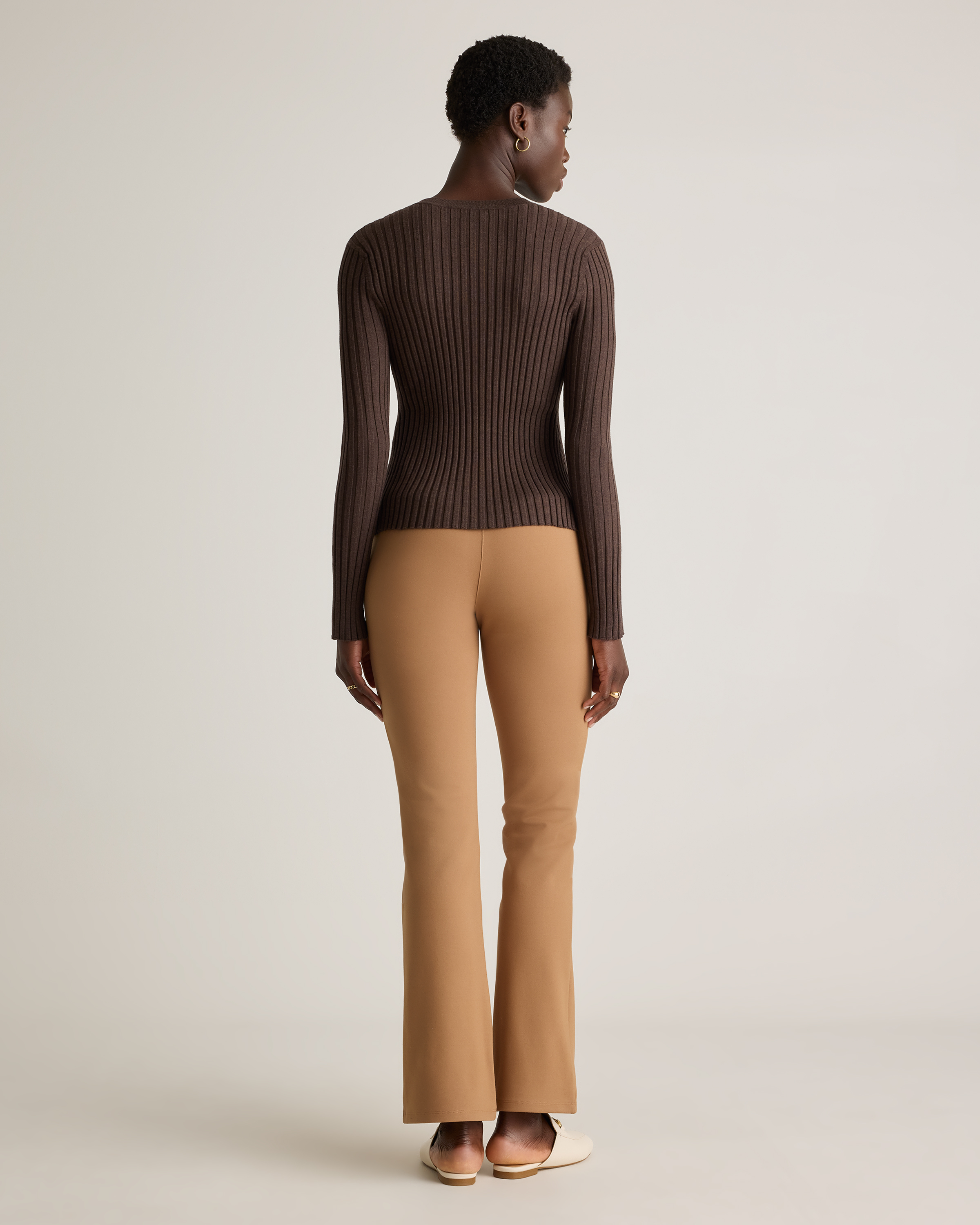 【THE MOZZ】Tove Bootcut Slacks THE MOZZ】Tove Bootcut Slacks